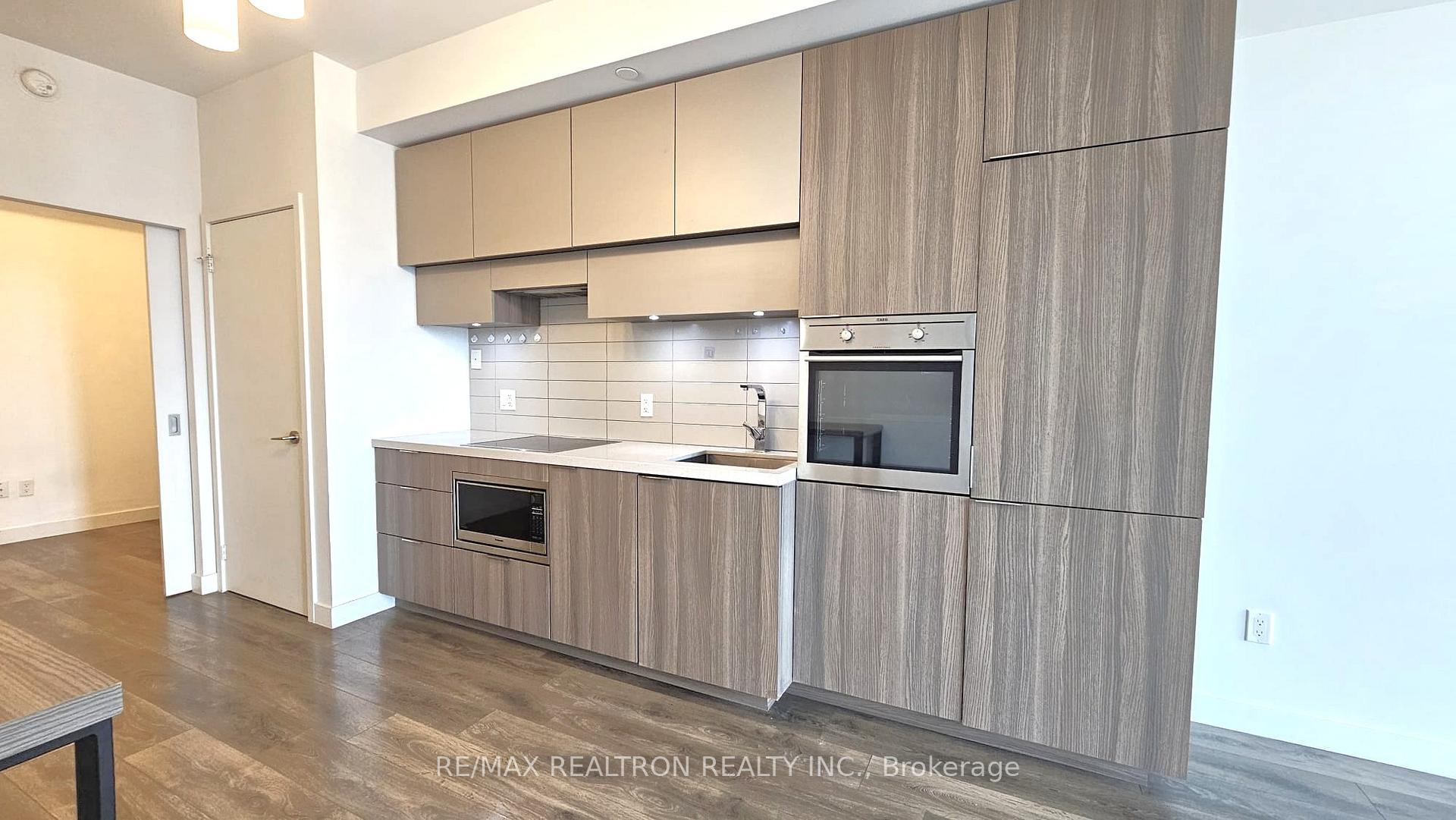 Photo 2 of Unit 1201, 8 Eglinton Avenue, Toronto, Mount Pleasant West — HOMEH