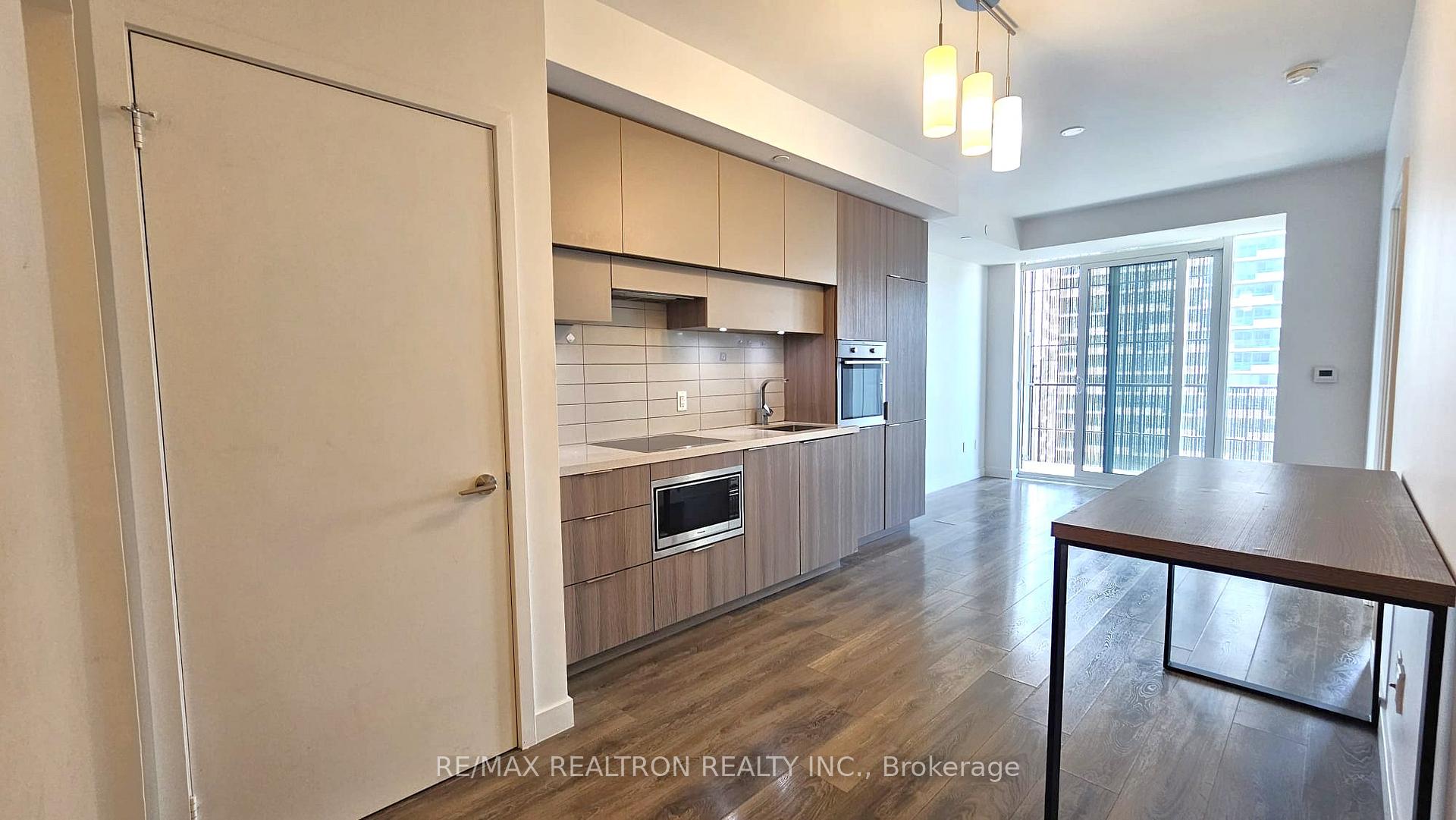 Photo 3 of Unit 1201, 8 Eglinton Avenue, Toronto, Mount Pleasant West — HOMEH