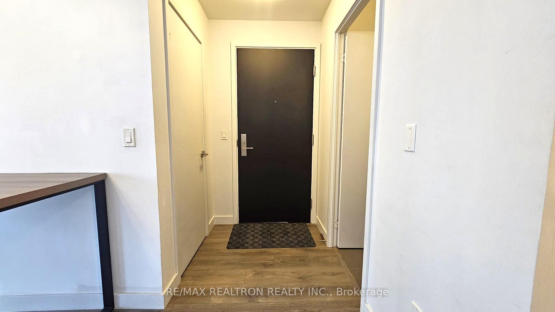 Photo 5 of Unit 1201, 8 Eglinton Avenue, Toronto, Mount Pleasant West — HOMEH