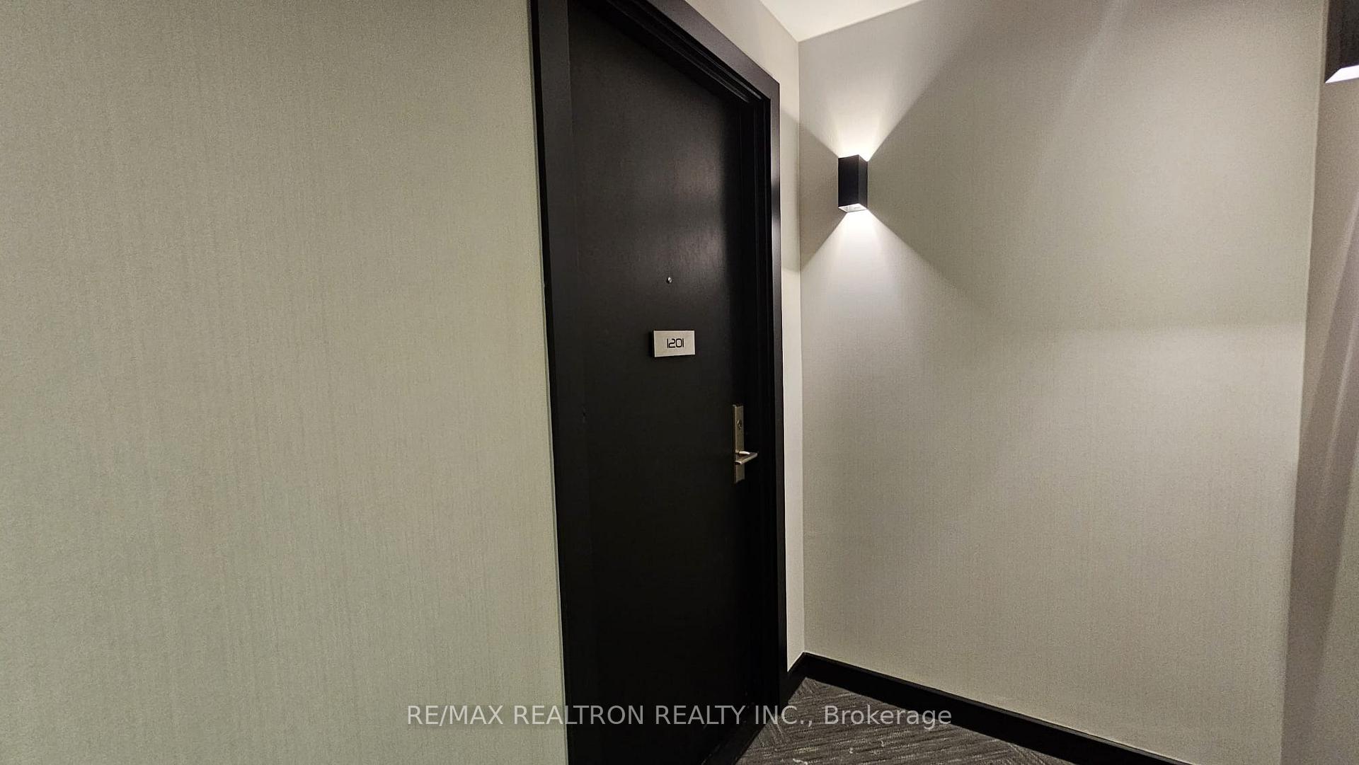 Photo 12 of Unit 1201, 8 Eglinton Avenue, Toronto, Mount Pleasant West — HOMEH