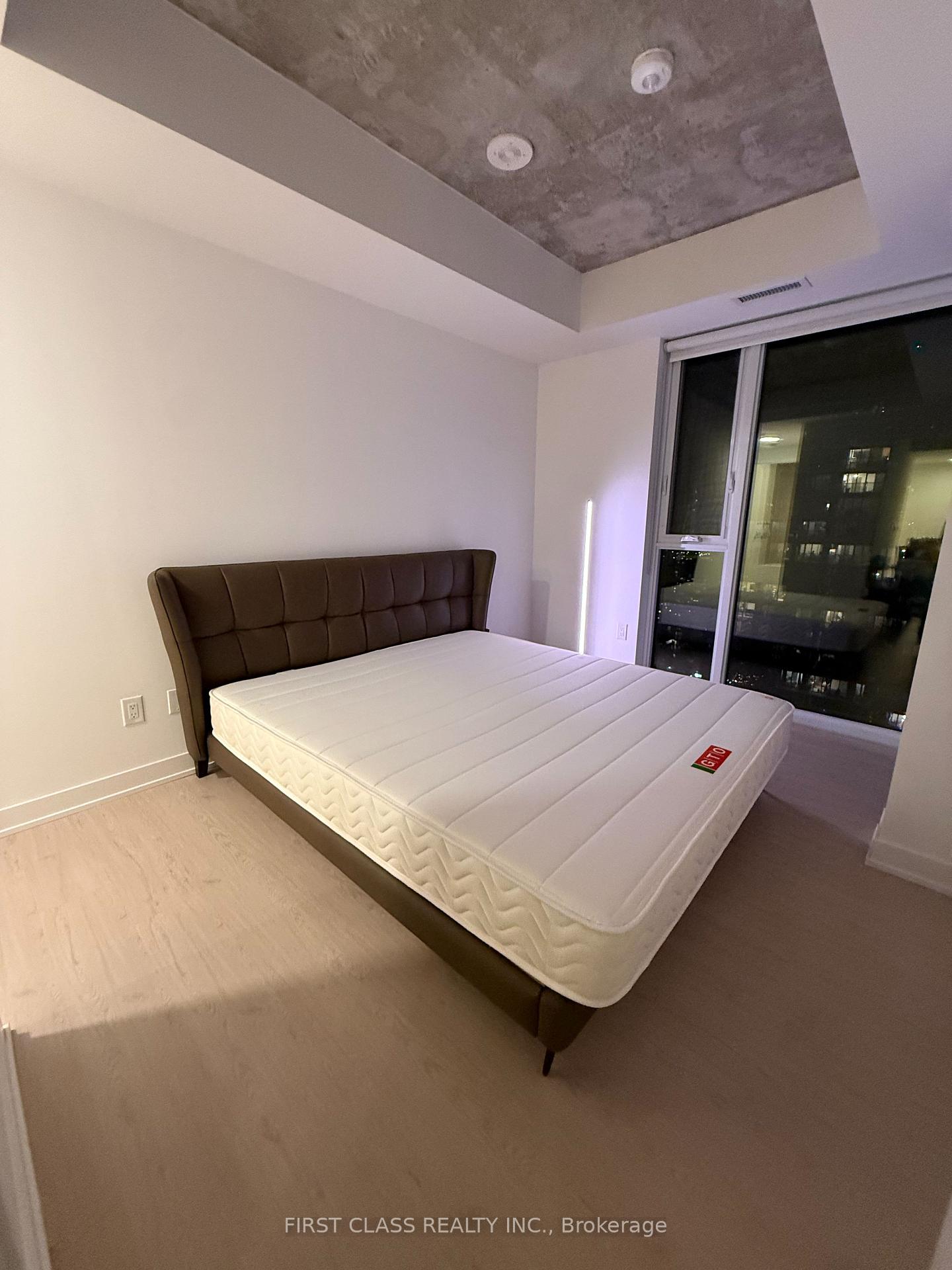 Photo 7 of Unit 2804, 65 Mutual Street, Toronto, Church-Yonge Corridor — HOMEH