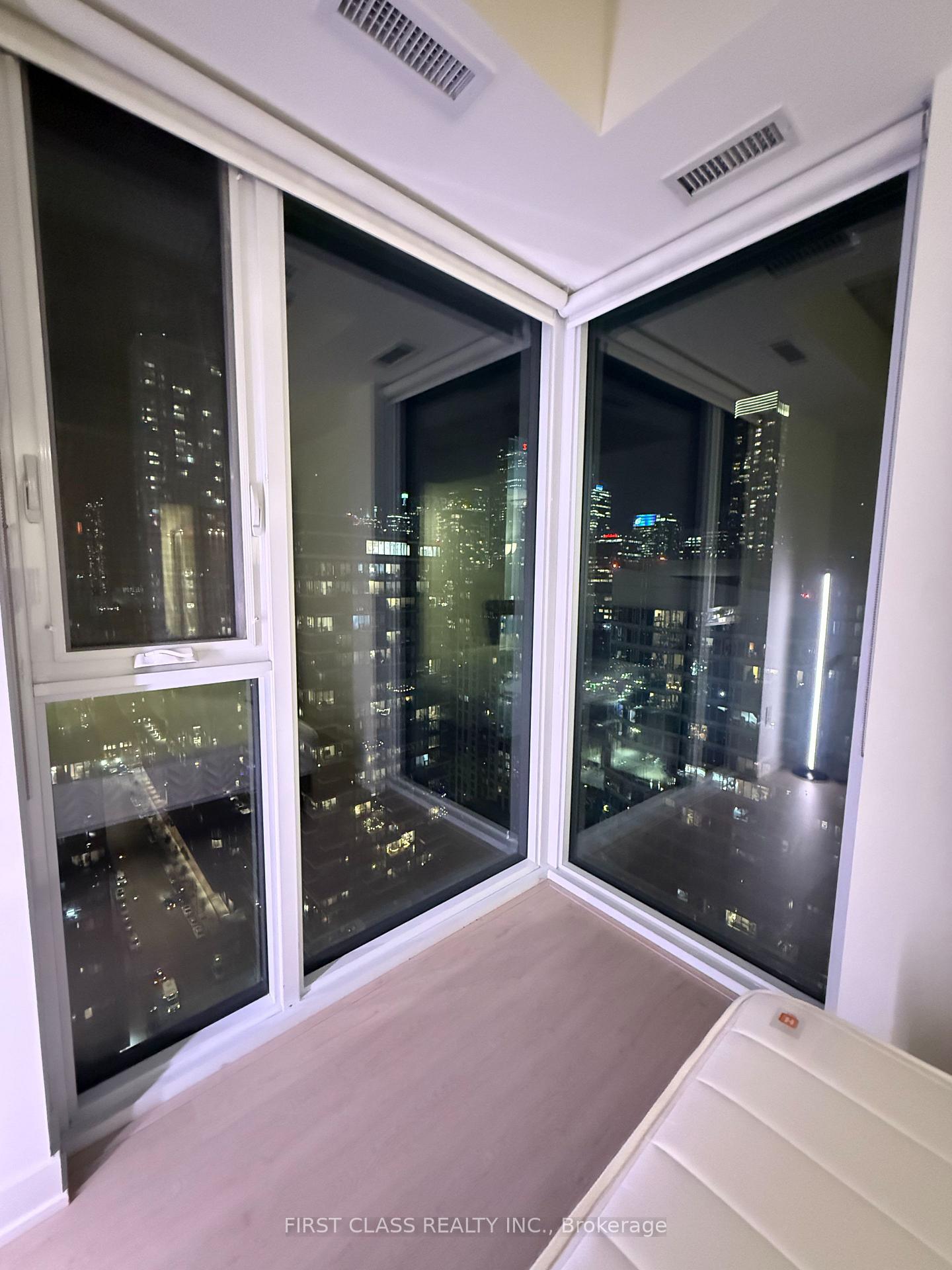 Photo 9 of Unit 2804, 65 Mutual Street, Toronto, Church-Yonge Corridor — HOMEH