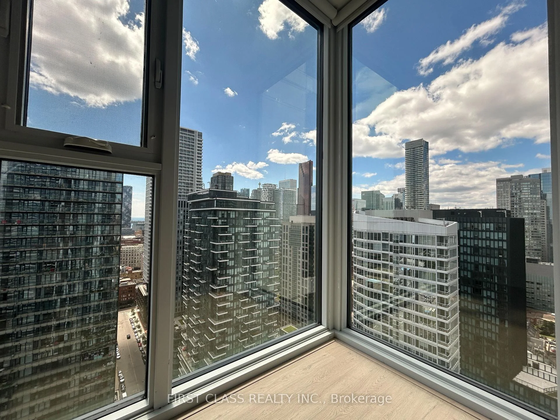 Photo 30 of Unit 2804, 65 Mutual Street, Toronto, Church-Yonge Corridor — HOMEH