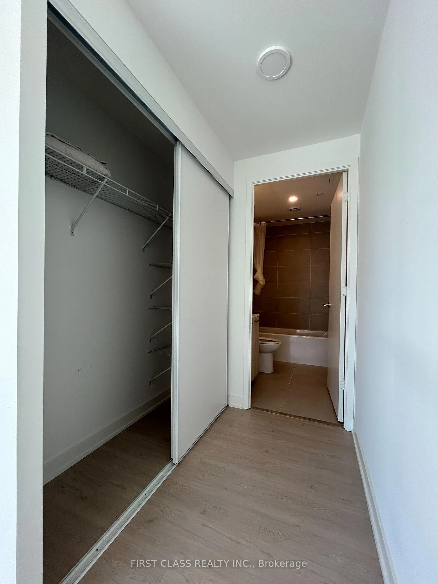 Photo 33 of Unit 2804, 65 Mutual Street, Toronto, Church-Yonge Corridor — HOMEH