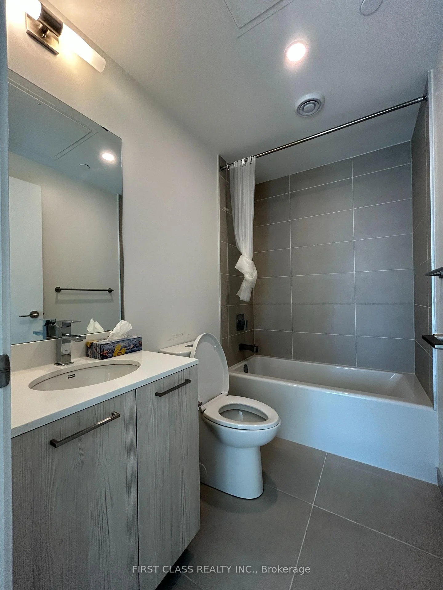 Photo 34 of Unit 2804, 65 Mutual Street, Toronto, Church-Yonge Corridor — HOMEH