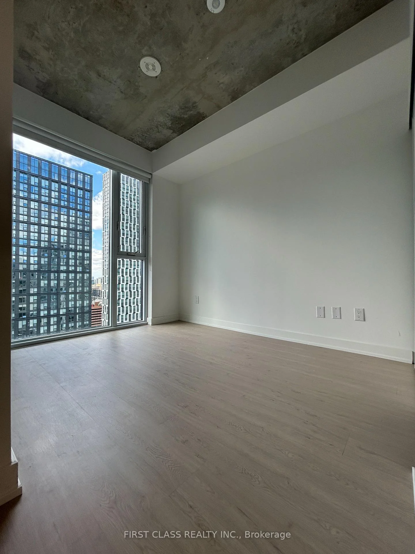 Photo 38 of Unit 2804, 65 Mutual Street, Toronto, Church-Yonge Corridor — HOMEH