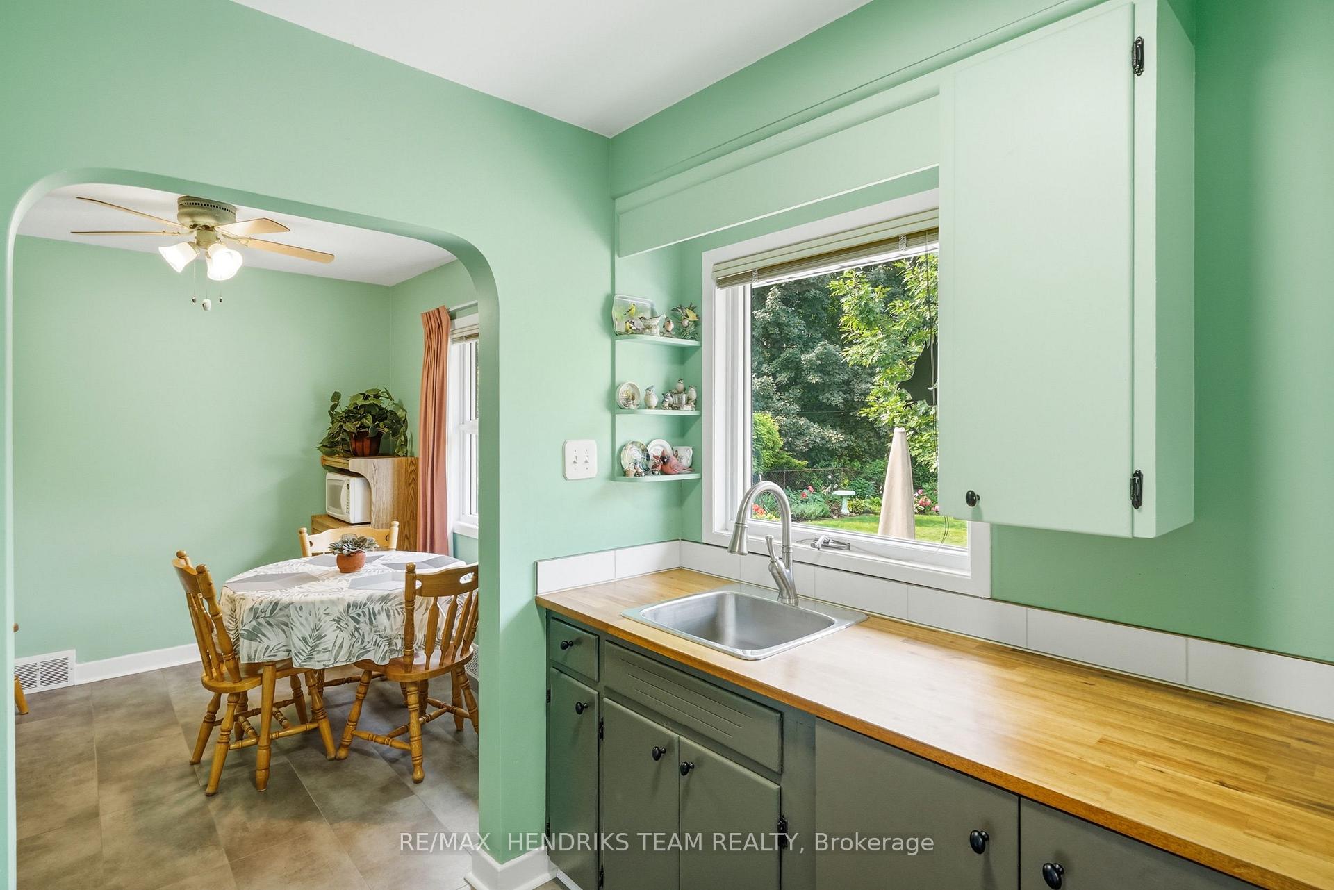 Photo 12 of 33 Nickerson Avenue, St. Catharines, Vine/Linwell — HOMEH