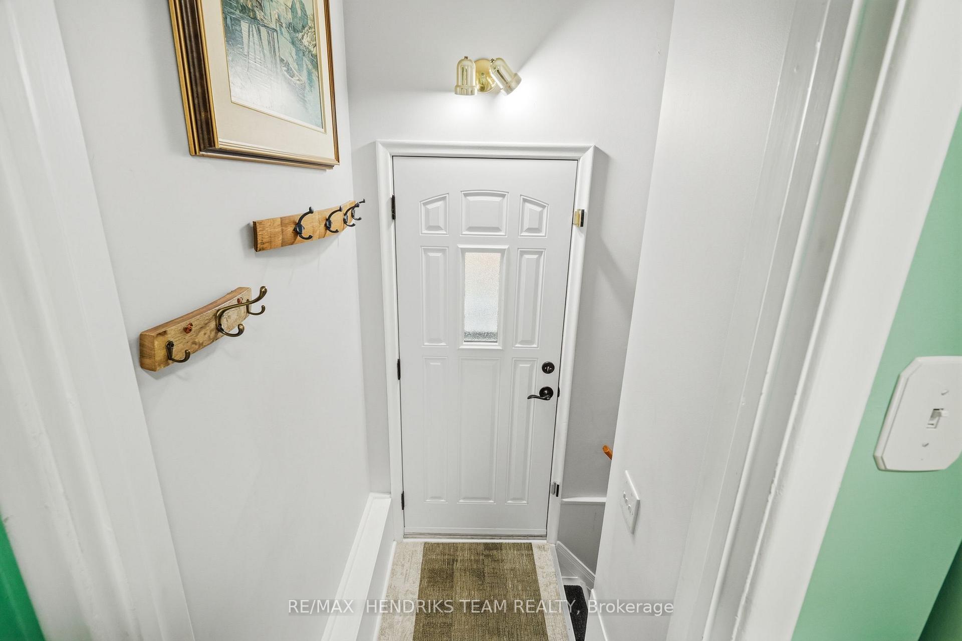 Photo 18 of 33 Nickerson Avenue, St. Catharines, Vine/Linwell — HOMEH