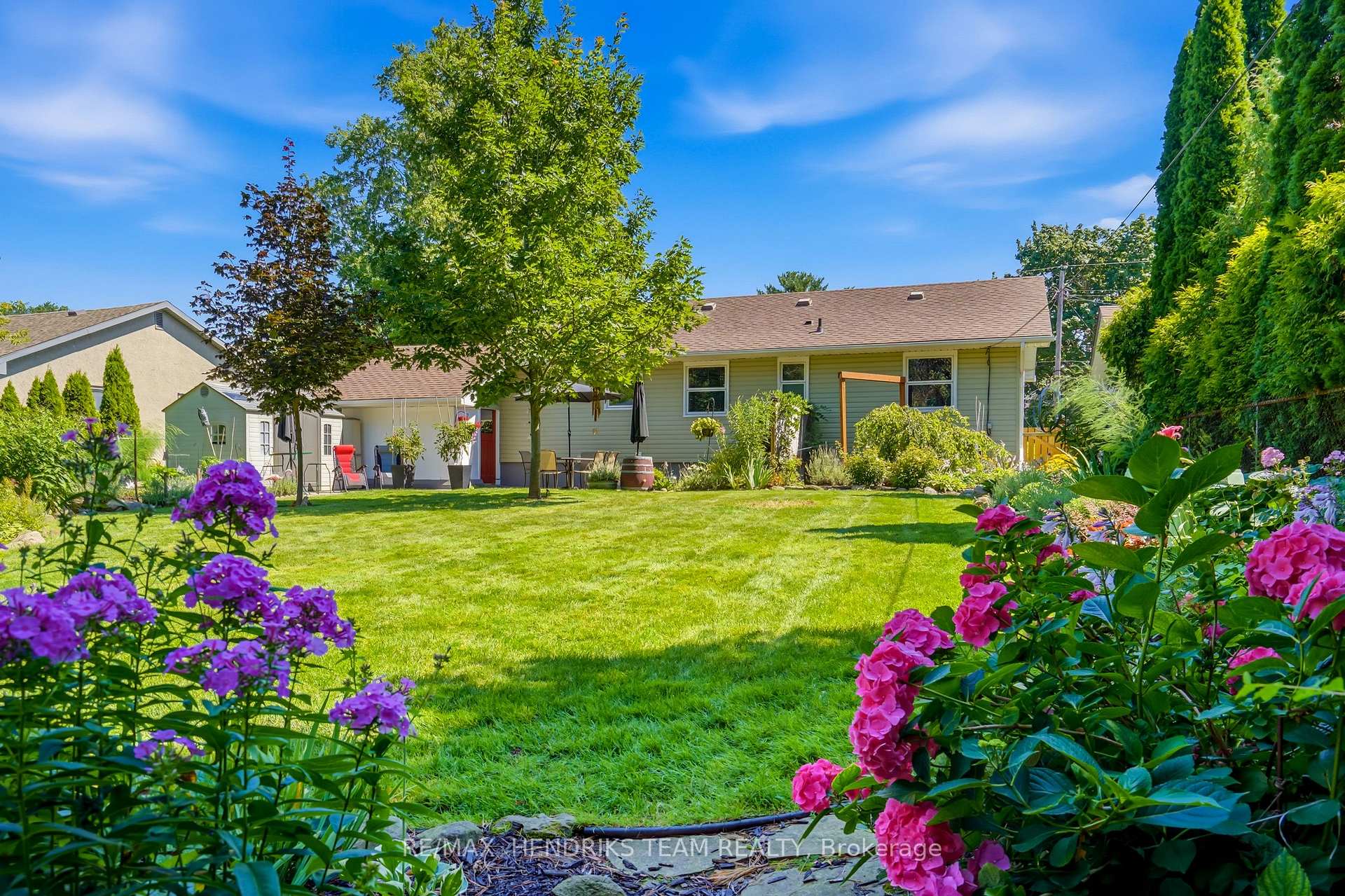 Photo 35 of 33 Nickerson Avenue, St. Catharines, Vine/Linwell — HOMEH