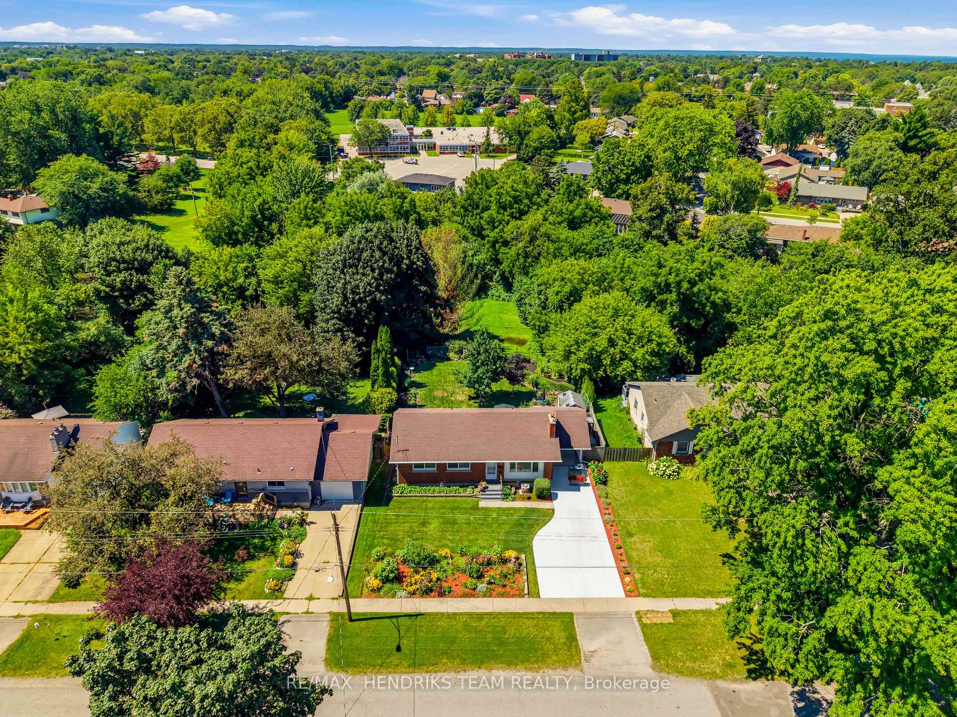 Photo 42 of 33 Nickerson Avenue, St. Catharines, Vine/Linwell — HOMEH