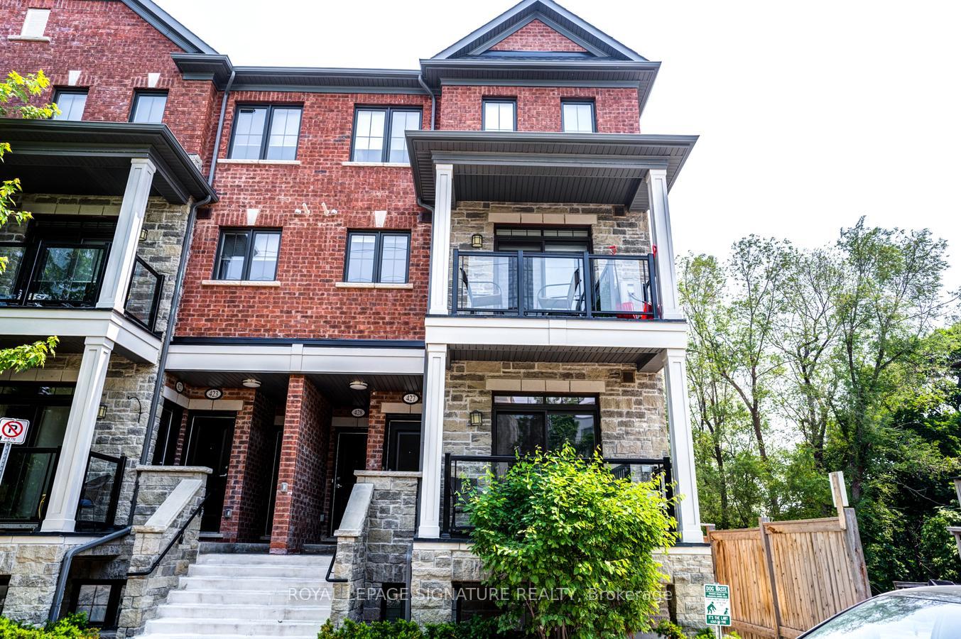 Photo 2 of Unit 426, 201 Pine Grove Rd, Vaughan, Islington Woods — HOMEH