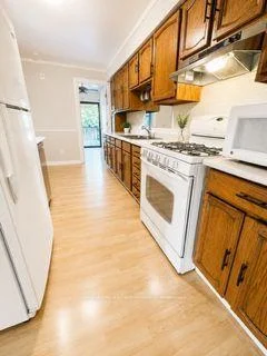 Photo 5 of 7 Wiley Avenue, Toronto, Danforth Village-East York — HOMEH