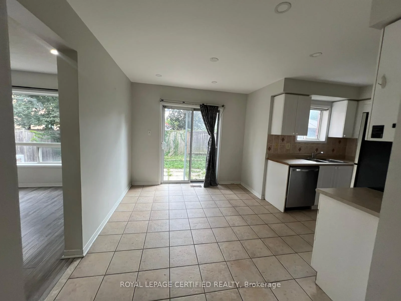 Photo 9 of Unit Bsmt, 5 Gabrielle Drive, Brampton, Fletcher's Meadow — HOMEH