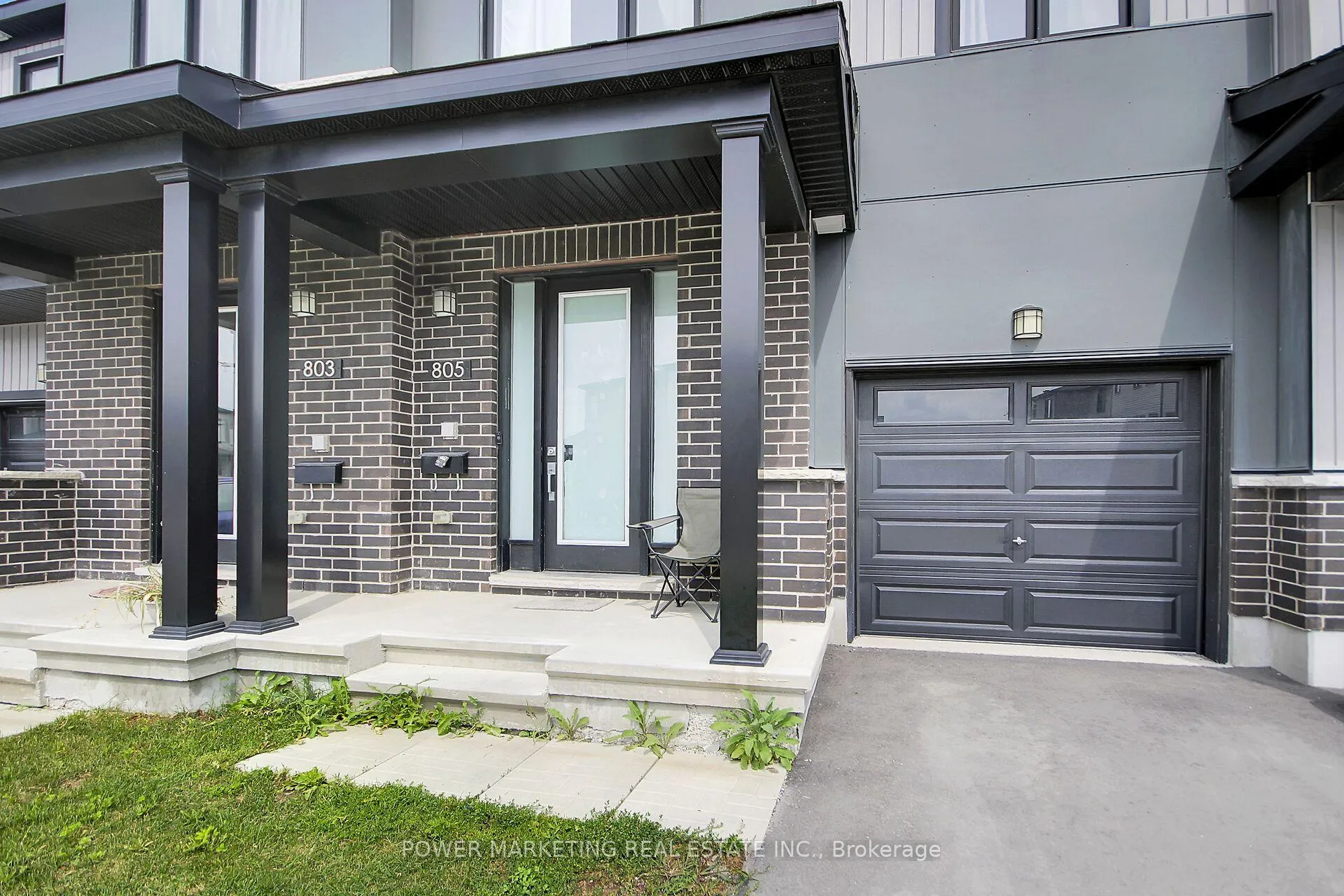 Photo 2 of 805 Cerulean Way, Ottawa, Chapel Hill South - Orleans Village — HOMEH