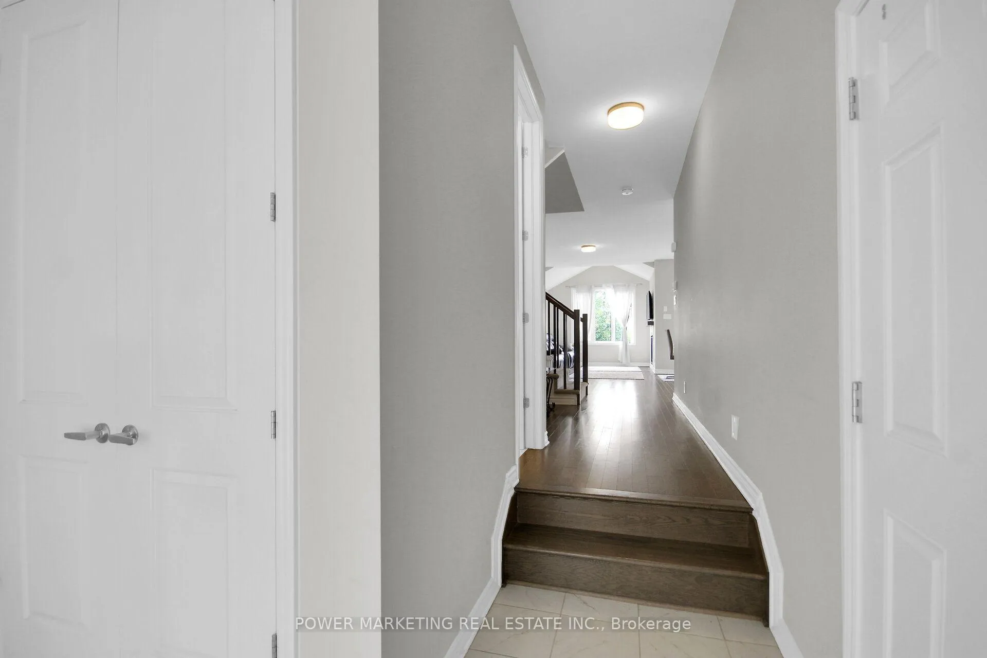 Photo 6 of 805 Cerulean Way, Ottawa, Chapel Hill South - Orleans Village — HOMEH
