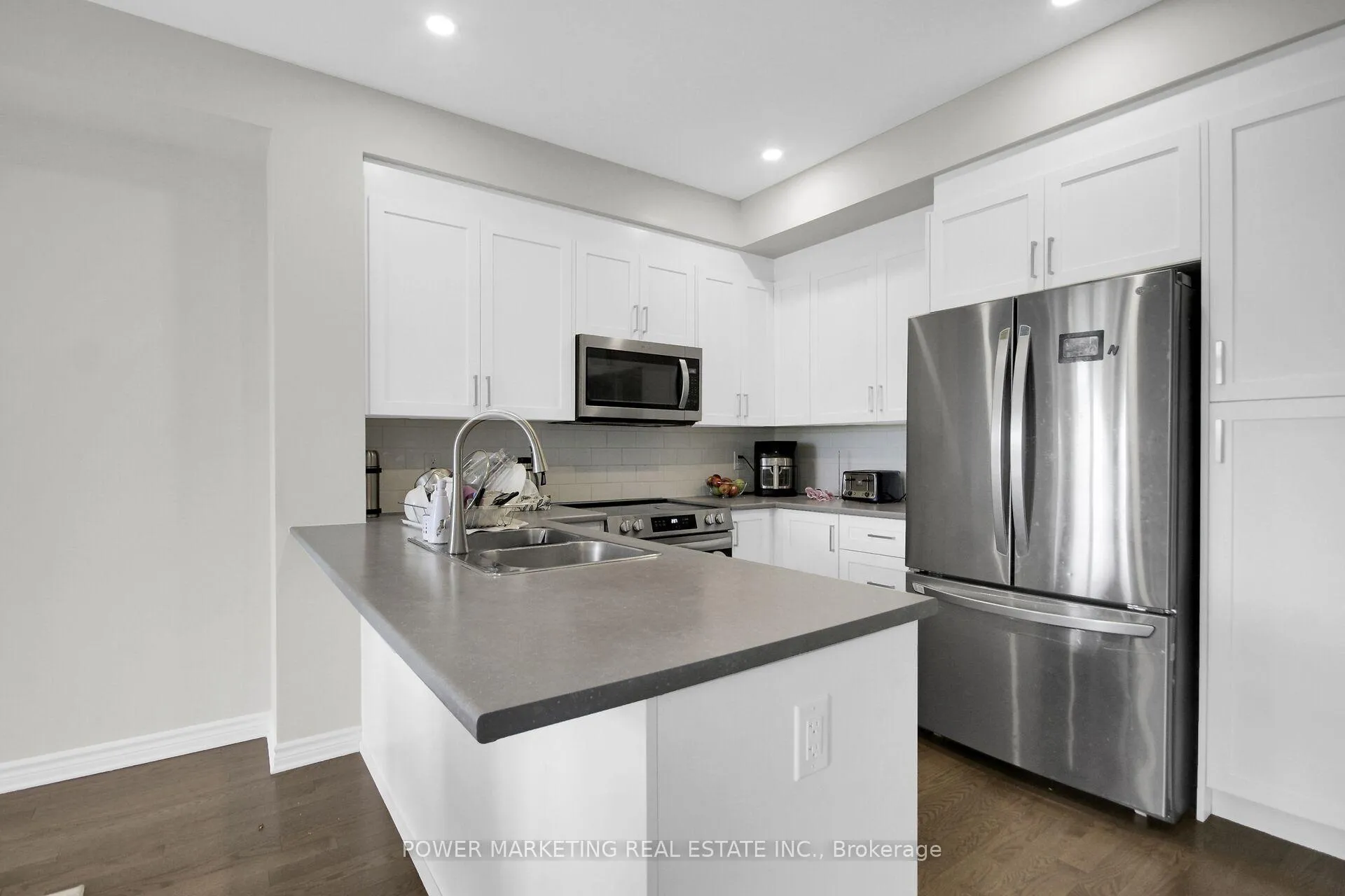 Photo 15 of 805 Cerulean Way, Ottawa, Chapel Hill South - Orleans Village — HOMEH