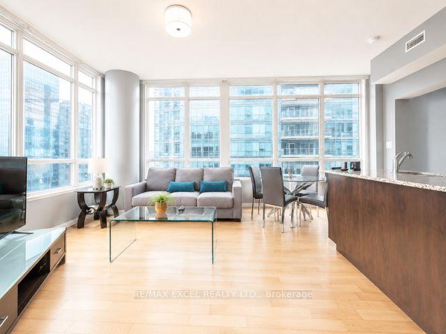 Photo 6 of Unit 2805, 65 Bremner Boulevard, Toronto, Waterfront Communities — HOMEH
