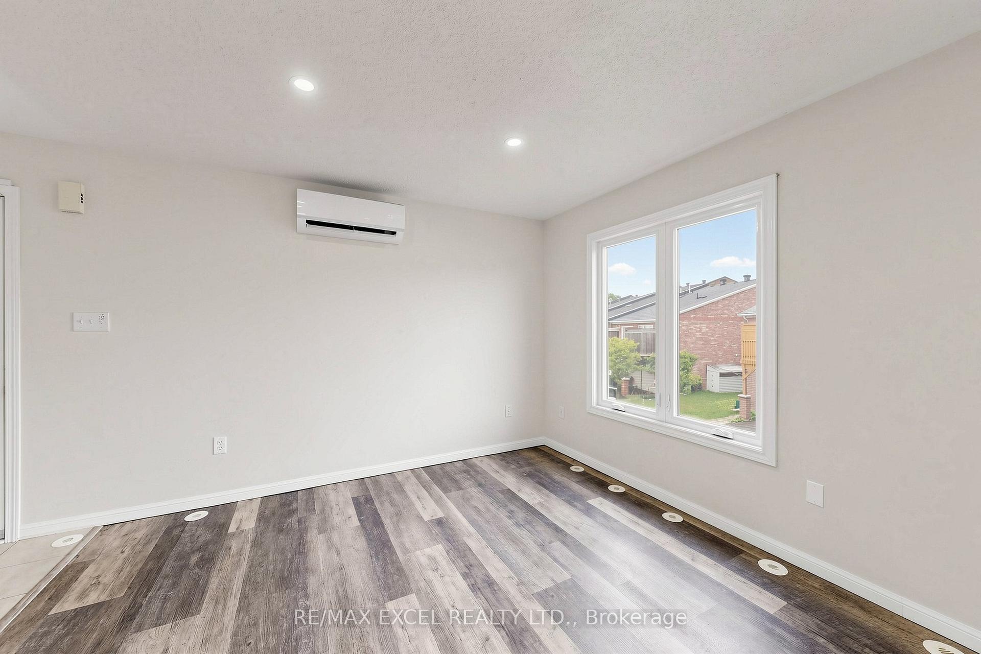 Photo 13 of 11 Peony Street, Markham, Cornell — HOMEH