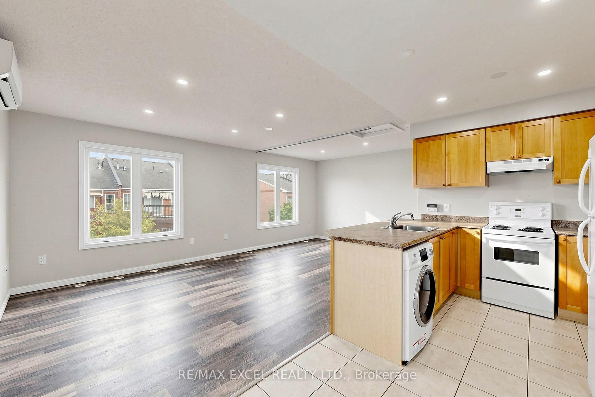 Photo 20 of 11 Peony Street, Markham, Cornell — HOMEH