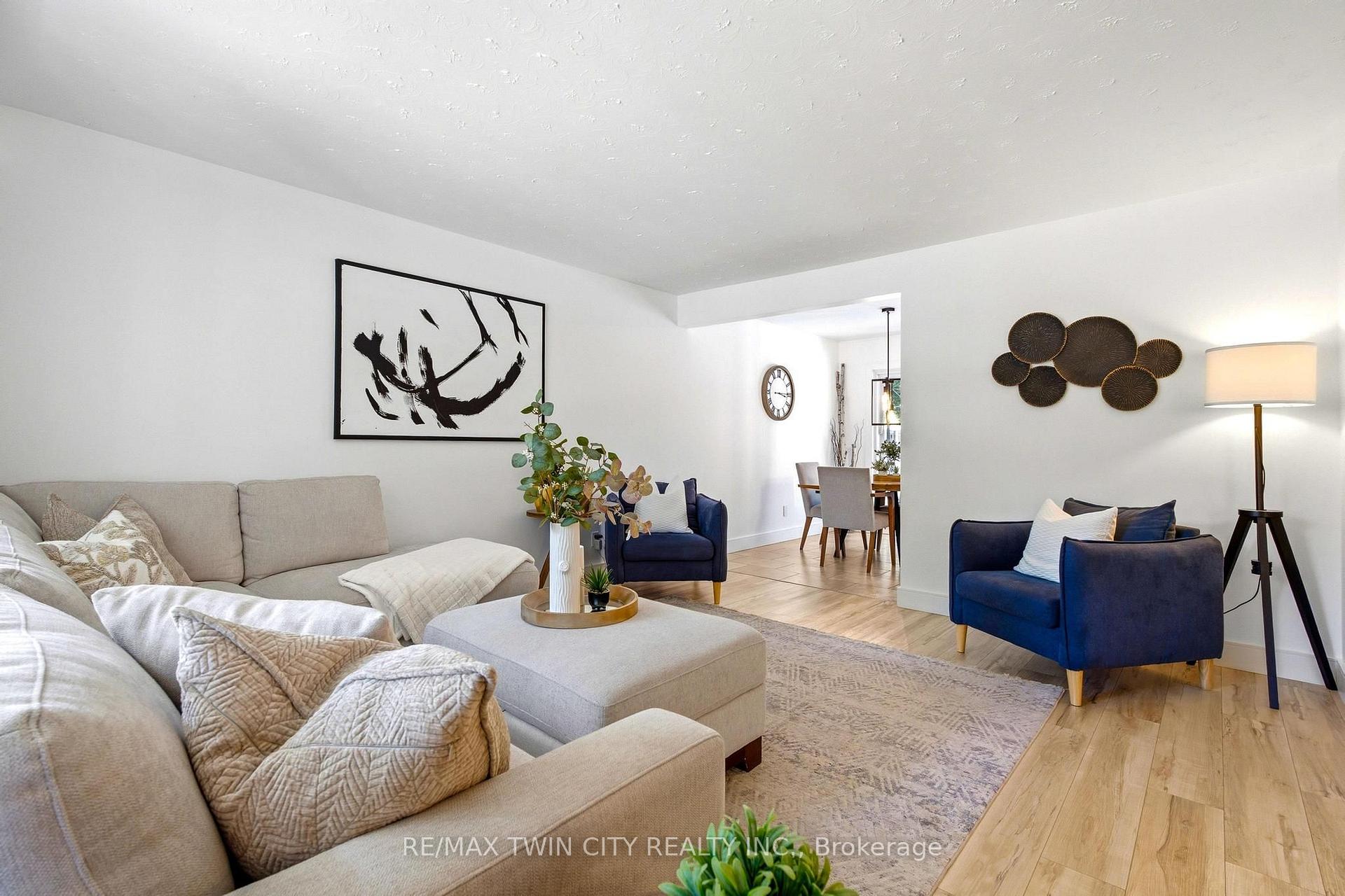 Photo 7 of 581 Glendene Crescent, Waterloo, North Lakeshore — HOMEH