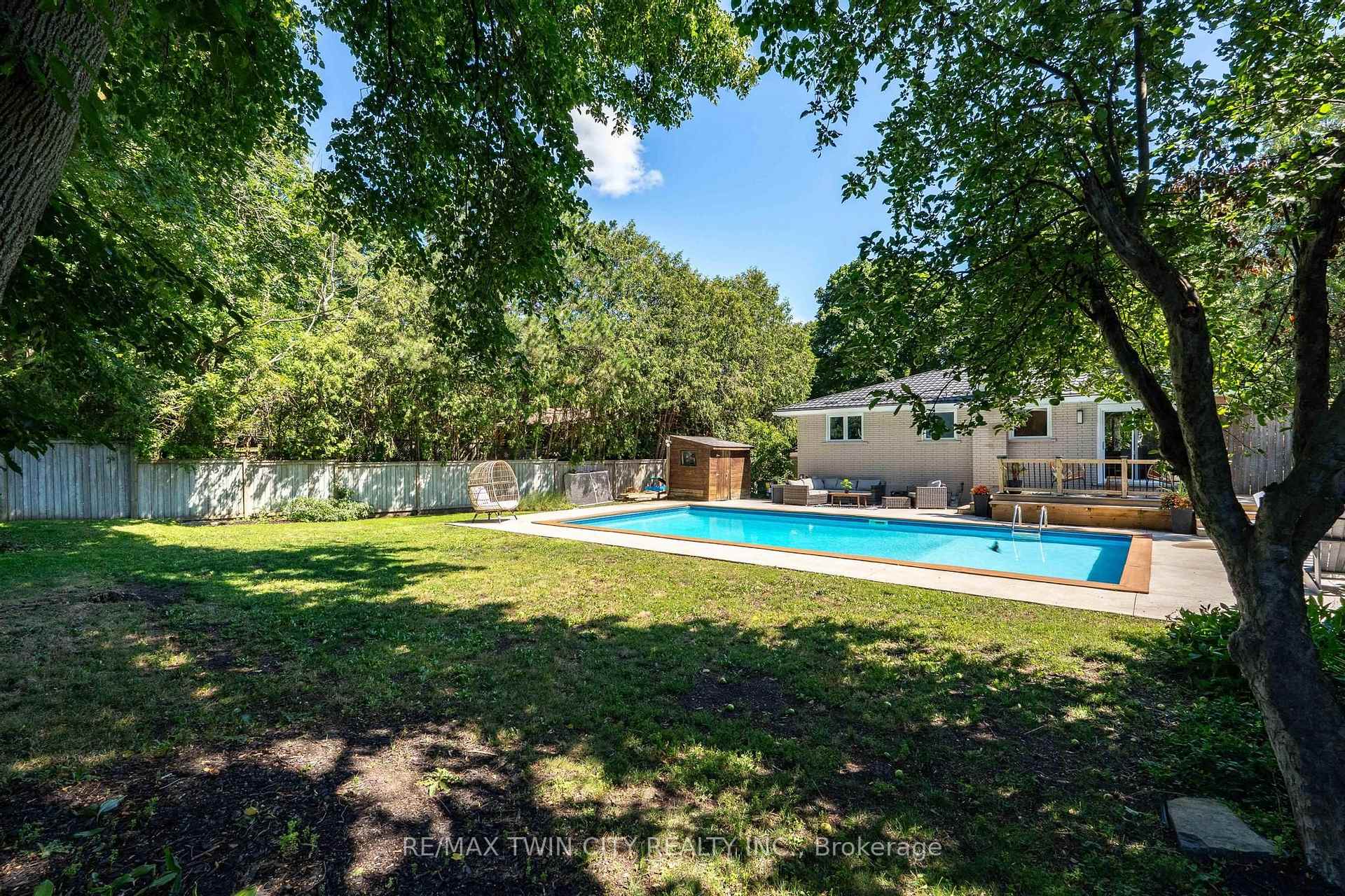 Photo 30 of 581 Glendene Crescent, Waterloo, North Lakeshore — HOMEH