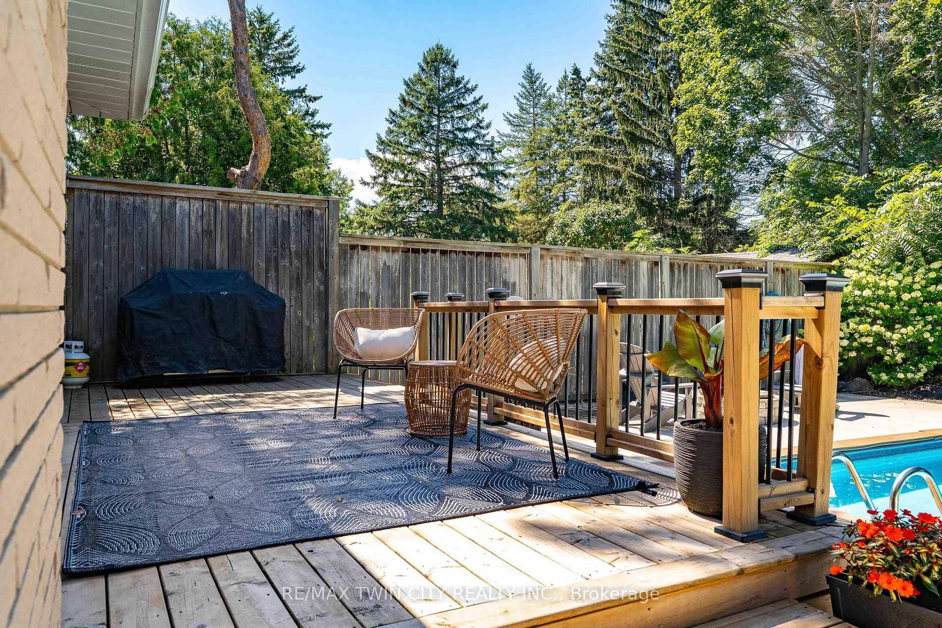 Photo 36 of 581 Glendene Crescent, Waterloo, North Lakeshore — HOMEH