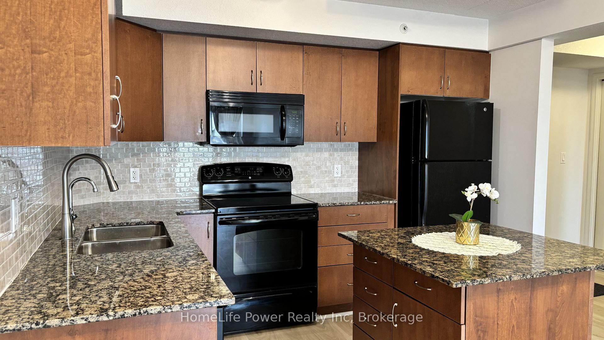 Photo 23 of Unit 705, 776 Laurelwood Drive, Waterloo, Erbsville/Laurelwood — HOMEH