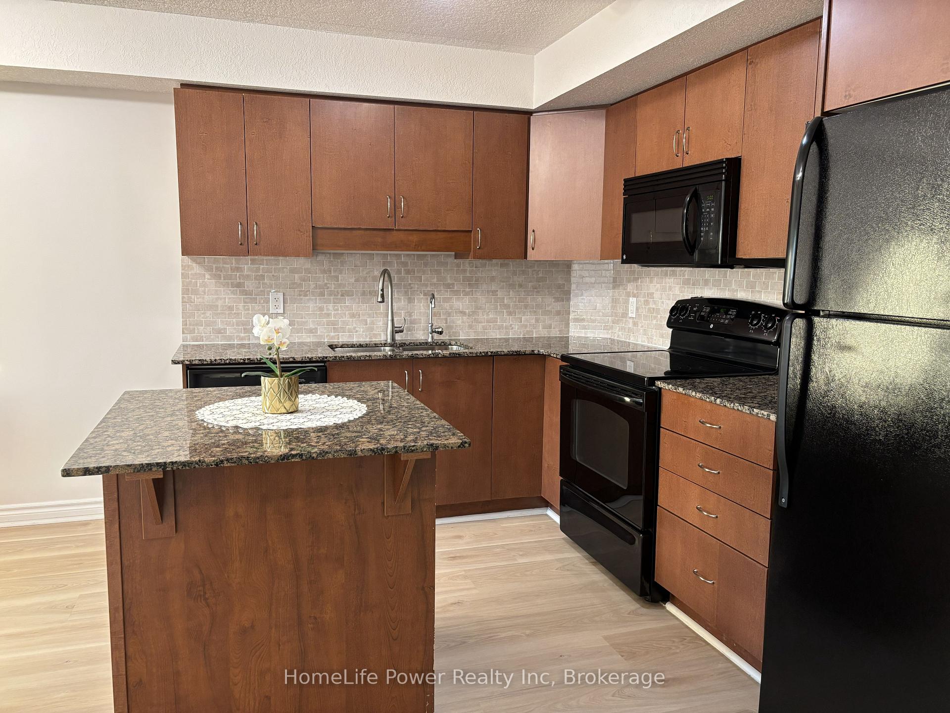 Photo 24 of Unit 705, 776 Laurelwood Drive, Waterloo, Erbsville/Laurelwood — HOMEH