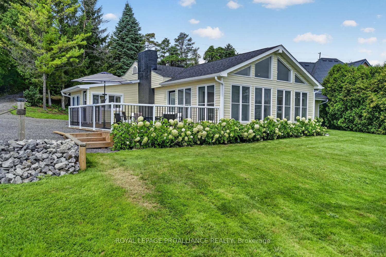 Photo 2 of 1637 County Rd 2, Edwardsburgh/Cardinal, Edwardsburgh/Cardinal Twp — HOMEH