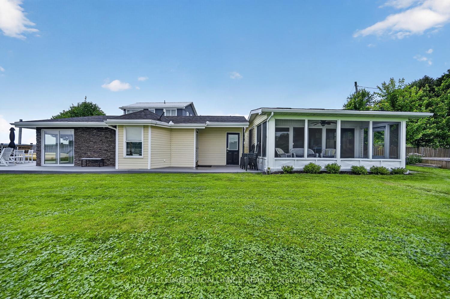 Photo 28 of 1637 County Rd 2, Edwardsburgh/Cardinal, Edwardsburgh/Cardinal Twp — HOMEH