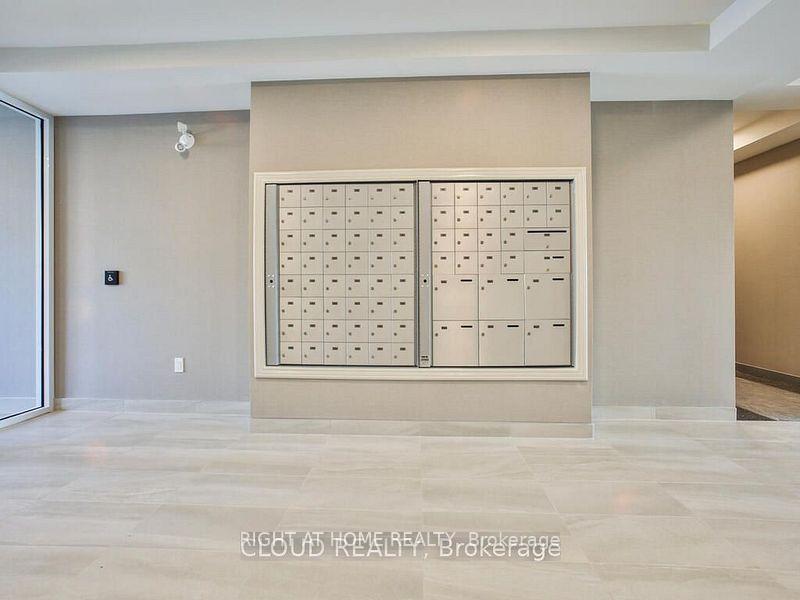Photo 8 of Unit 410, 58 Sky Harbour Drive, Brampton, Bram West — HOMEH