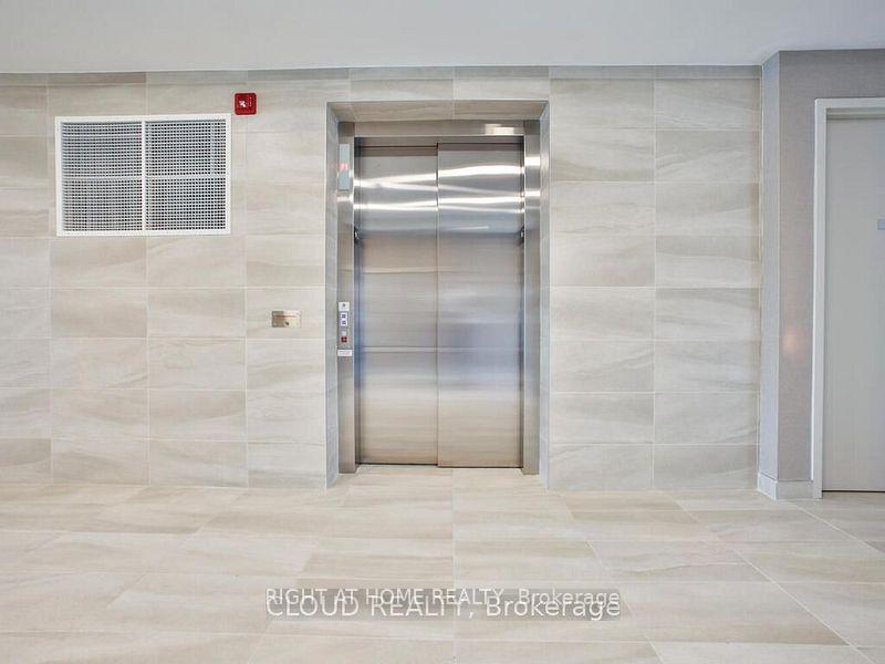 Photo 9 of Unit 410, 58 Sky Harbour Drive, Brampton, Bram West — HOMEH