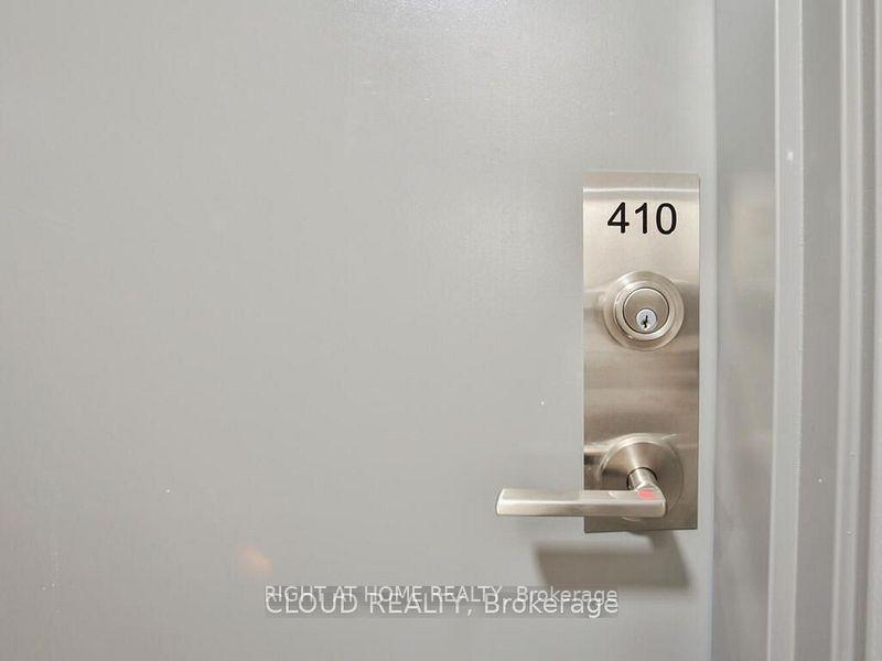 Photo 10 of Unit 410, 58 Sky Harbour Drive, Brampton, Bram West — HOMEH