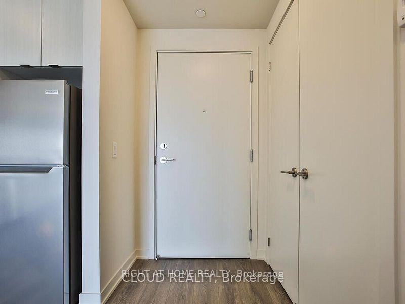 Photo 11 of Unit 410, 58 Sky Harbour Drive, Brampton, Bram West — HOMEH
