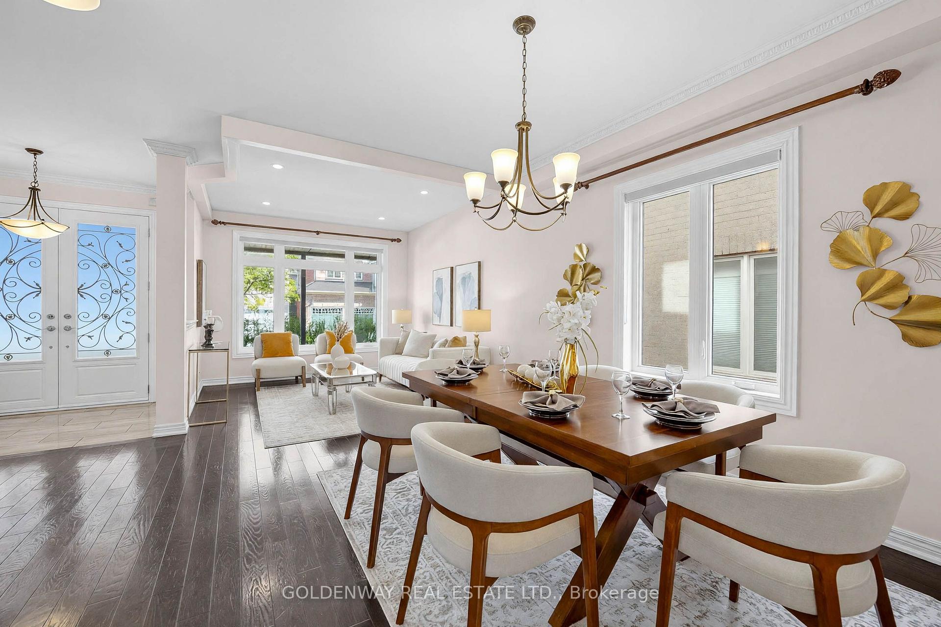 Photo 5 of 19 Markshire Road, Markham, Cachet — HOMEH