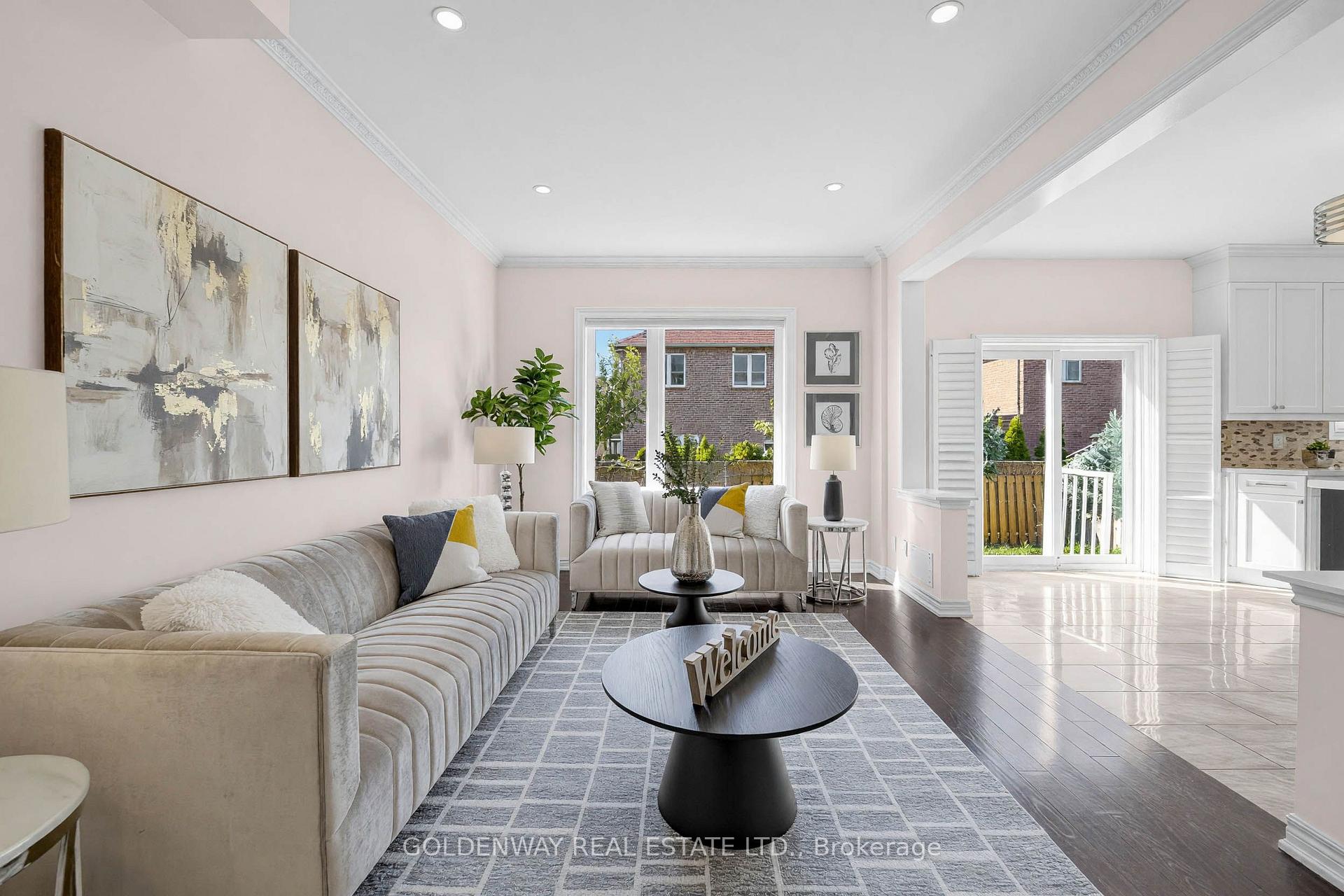 Photo 13 of 19 Markshire Road, Markham, Cachet — HOMEH