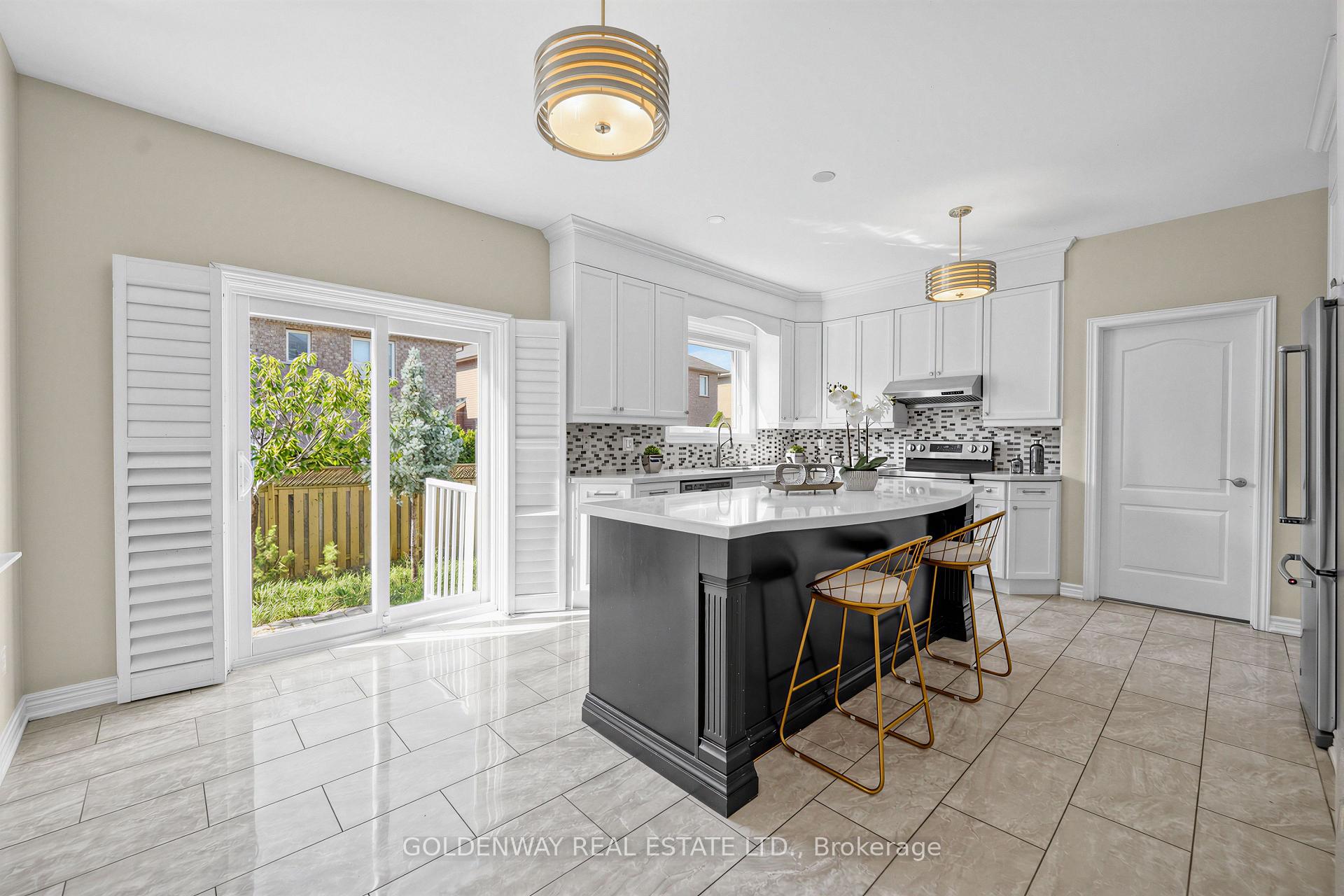 Photo 17 of 19 Markshire Road, Markham, Cachet — HOMEH