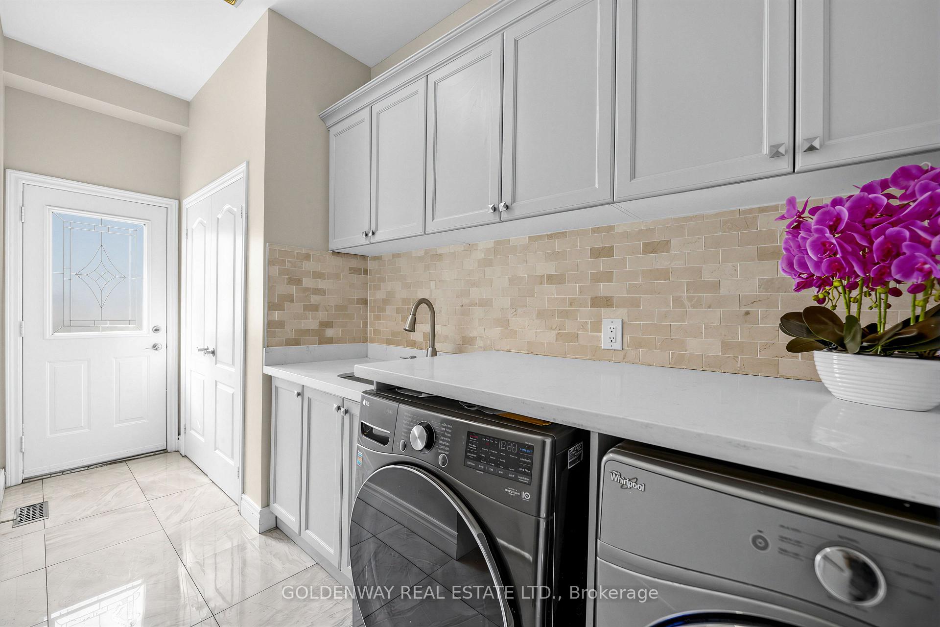 Photo 23 of 19 Markshire Road, Markham, Cachet — HOMEH