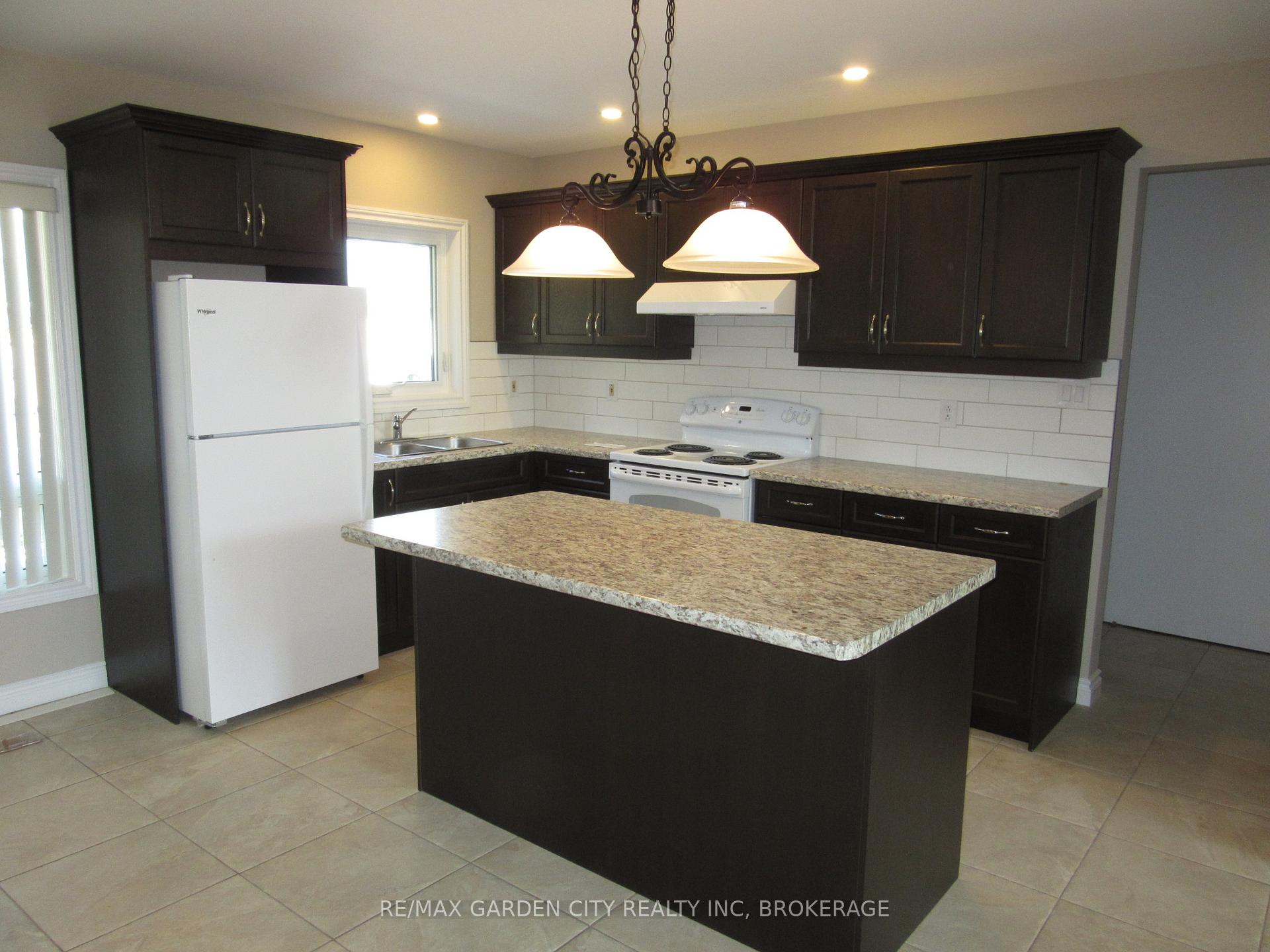 Photo 7 of 11981 Morris Road, Niagara Falls, Schisler — HOMEH