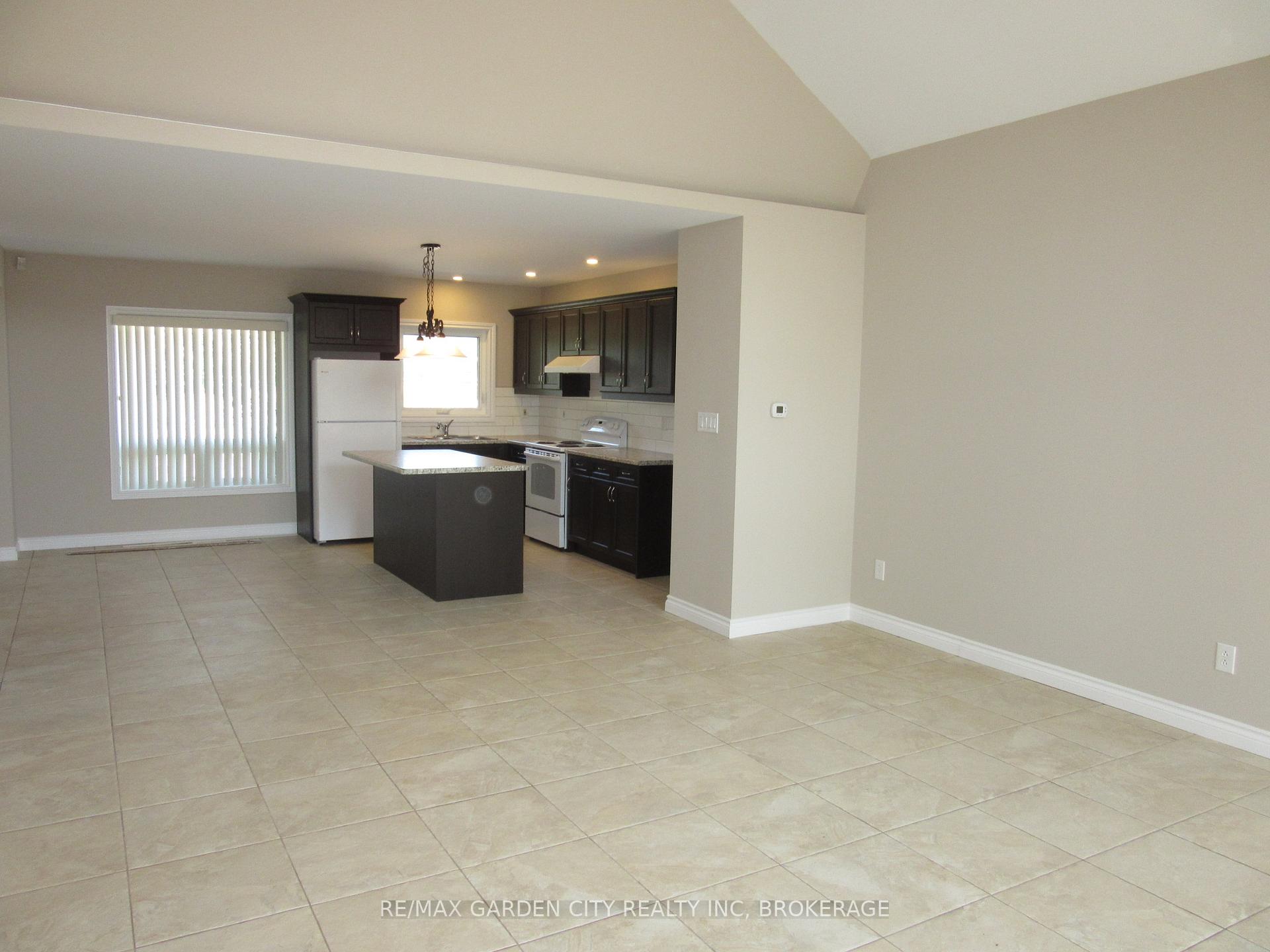 Photo 9 of 11981 Morris Road, Niagara Falls, Schisler — HOMEH