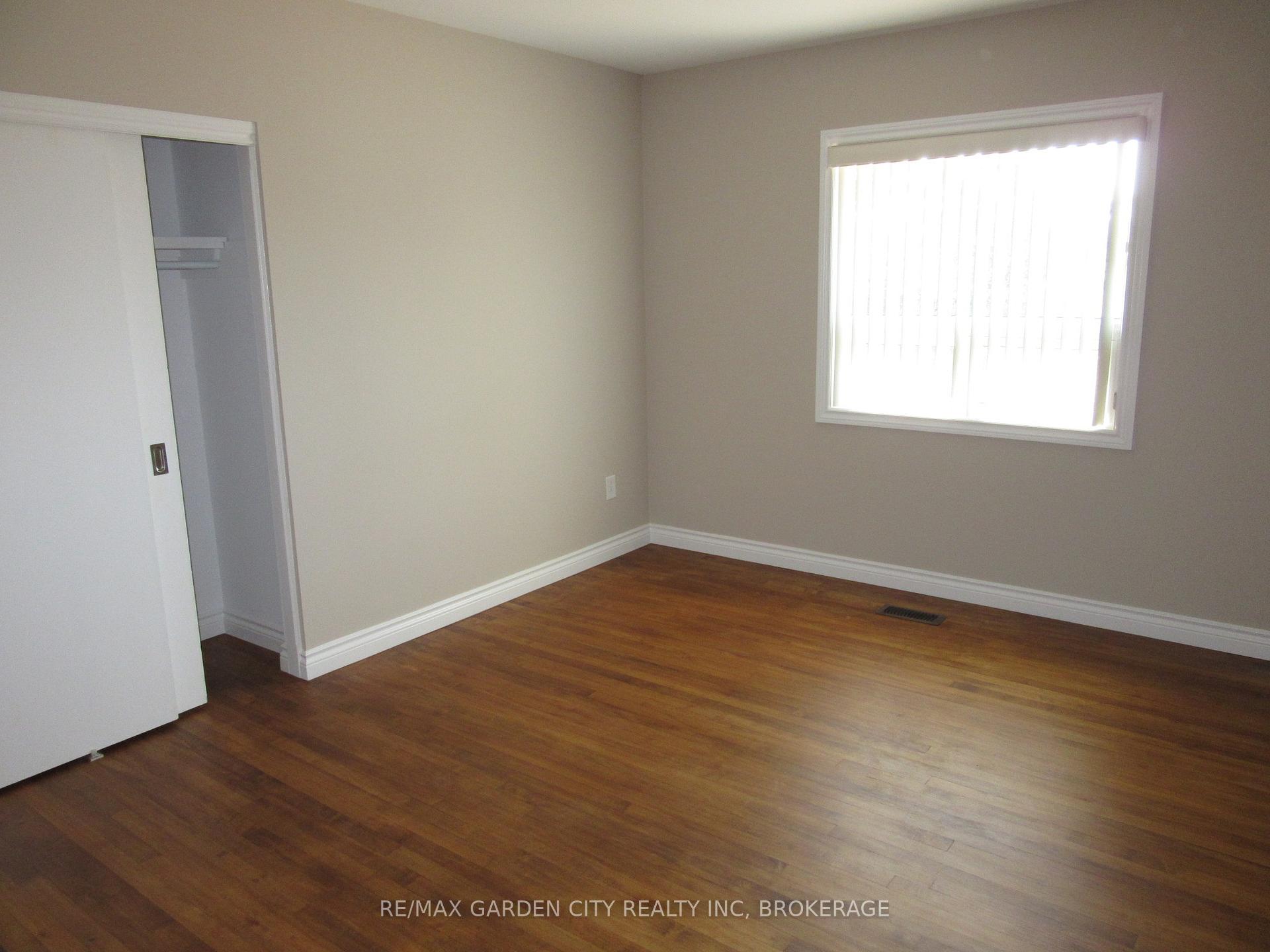 Photo 11 of 11981 Morris Road, Niagara Falls, Schisler — HOMEH