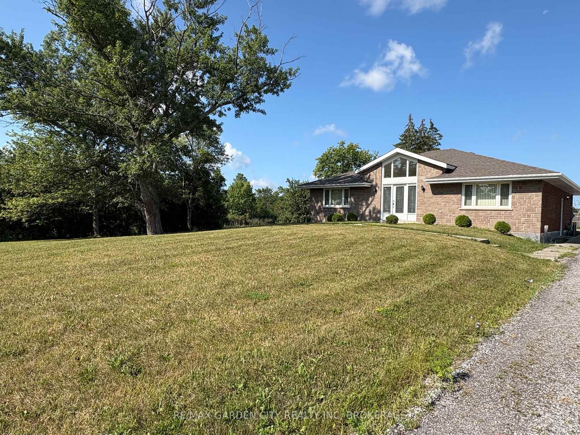 Photo 4 of 11981 Morris Road, Niagara Falls, Schisler — HOMEH