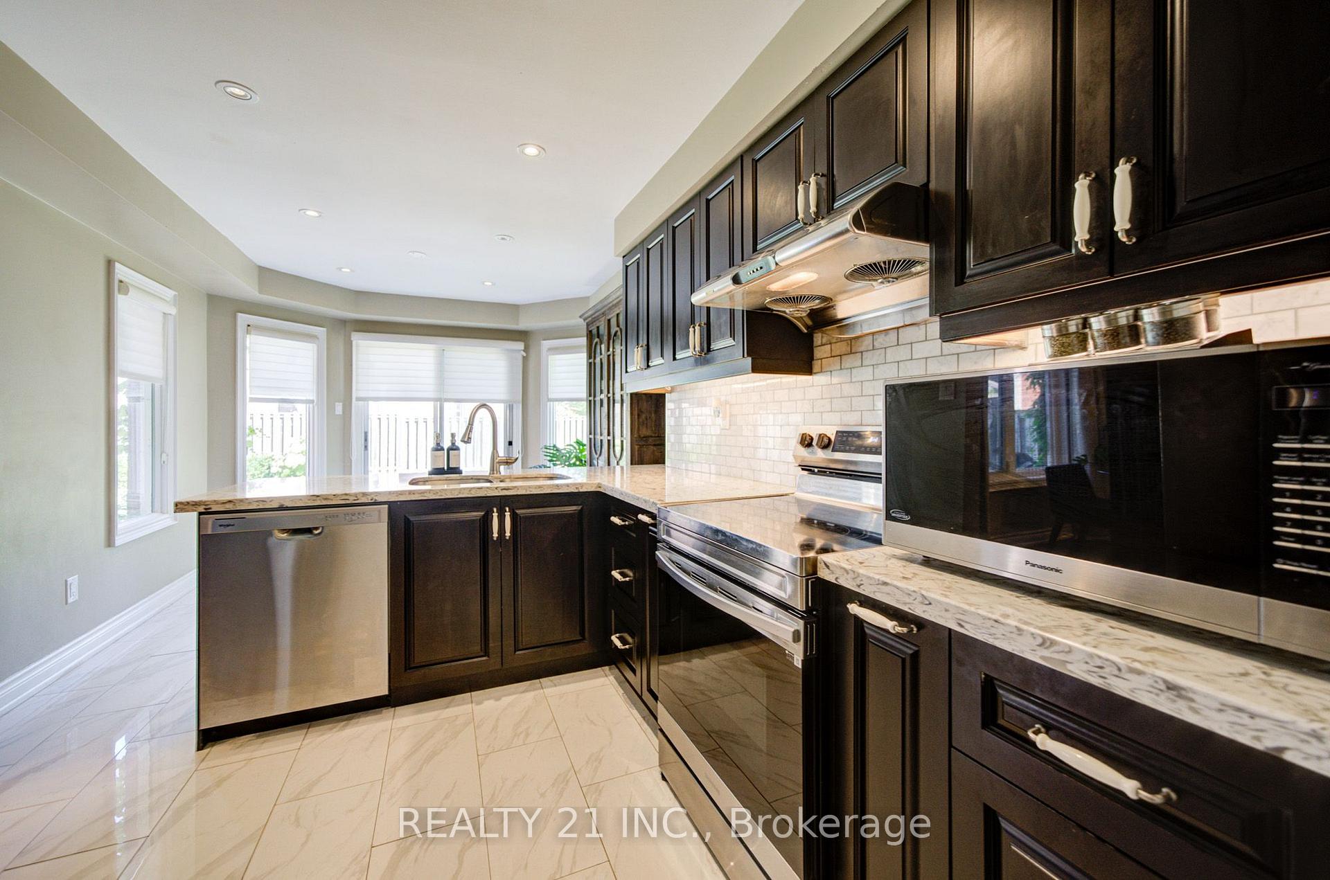 Photo 19 of 95 Hearne Crescent, Ajax, Central — HOMEH