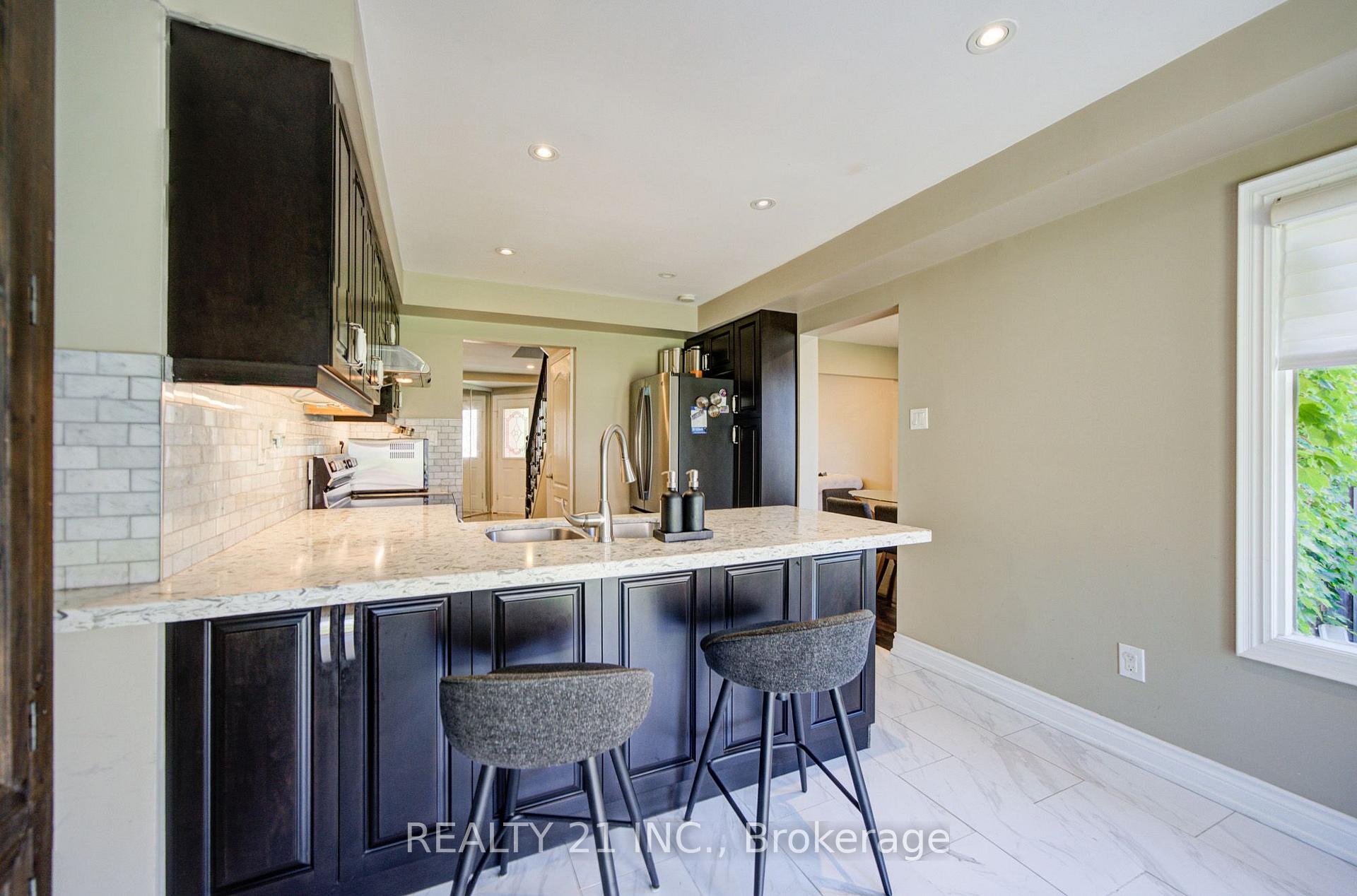 Photo 22 of 95 Hearne Crescent, Ajax, Central — HOMEH