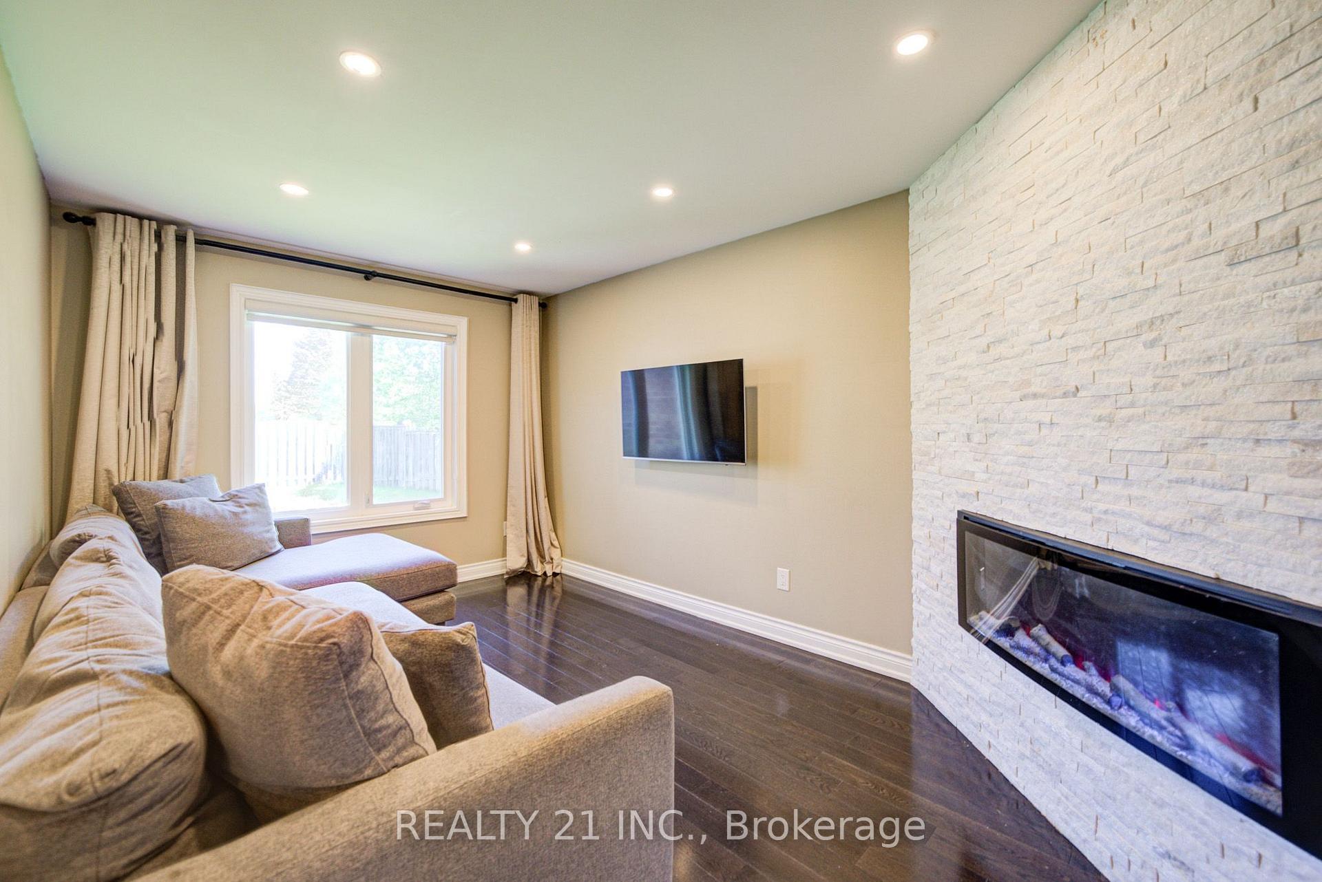 Photo 26 of 95 Hearne Crescent, Ajax, Central — HOMEH