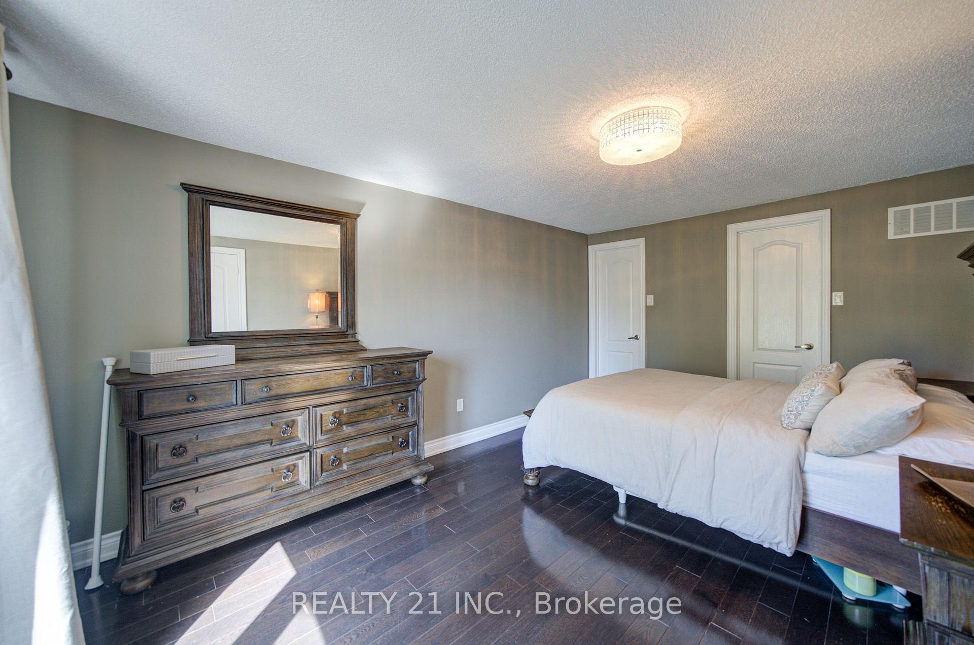 Photo 38 of 95 Hearne Crescent, Ajax, Central — HOMEH