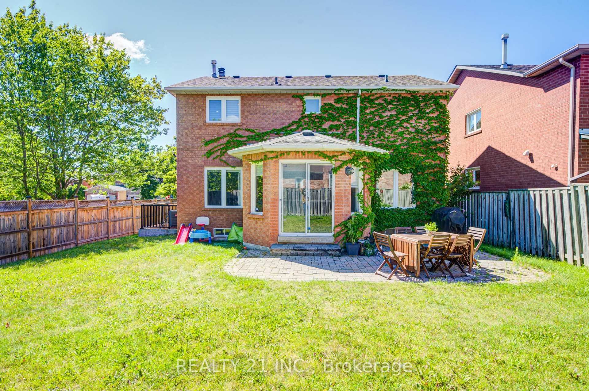 Photo 52 of 95 Hearne Crescent, Ajax, Central — HOMEH