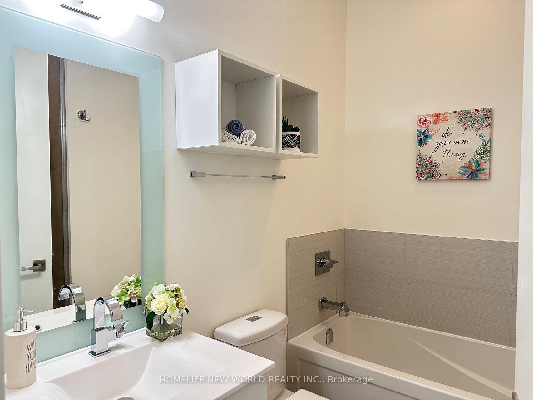 Photo 5 of Unit 1421, 111 St Clair Avenue W, Toronto, Yonge-St. Clair — HOMEH