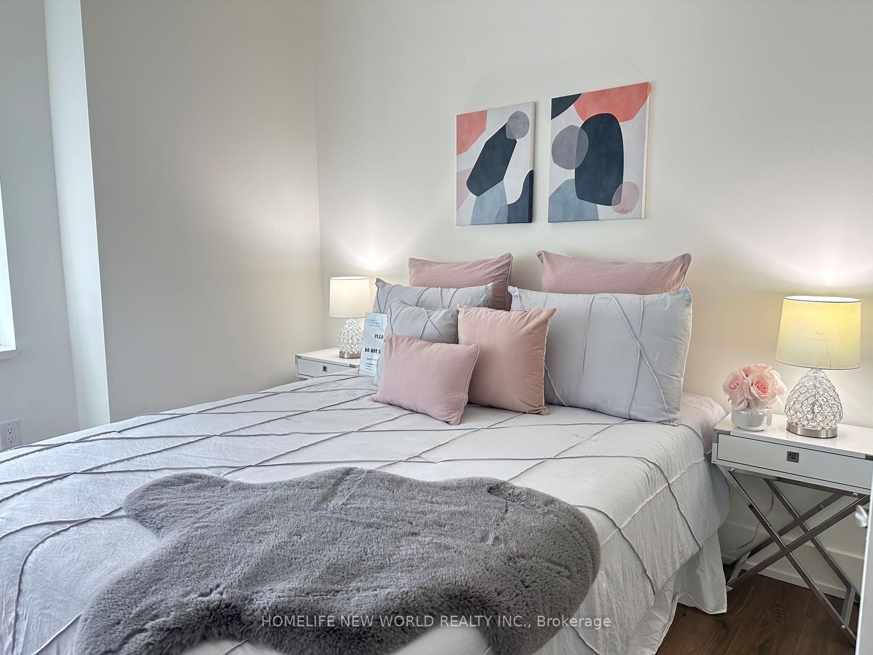 Photo 6 of Unit 1421, 111 St Clair Avenue W, Toronto, Yonge-St. Clair — HOMEH