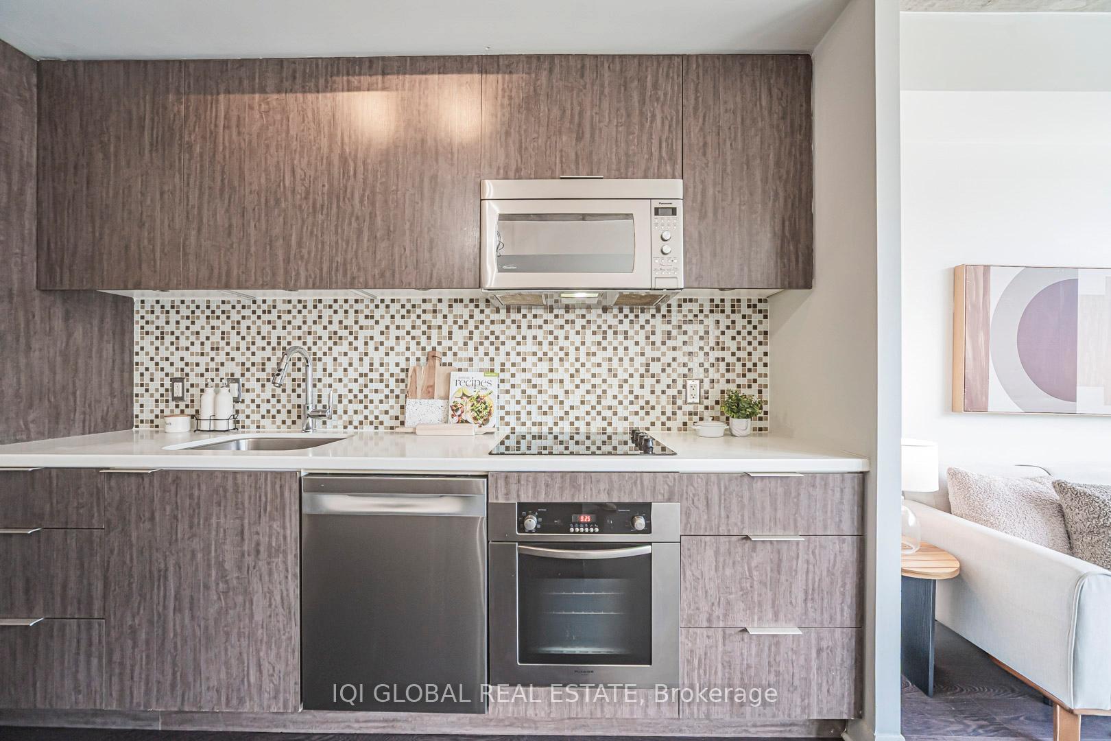 Photo 6 of Unit 406, 478 King Street W, Toronto, Waterfront Communities — HOMEH